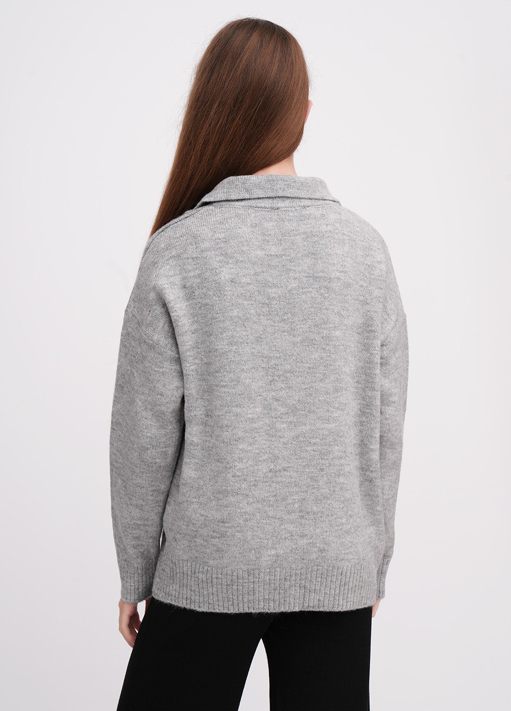 Світло-сірий демісезонний светр EQUILIBRI