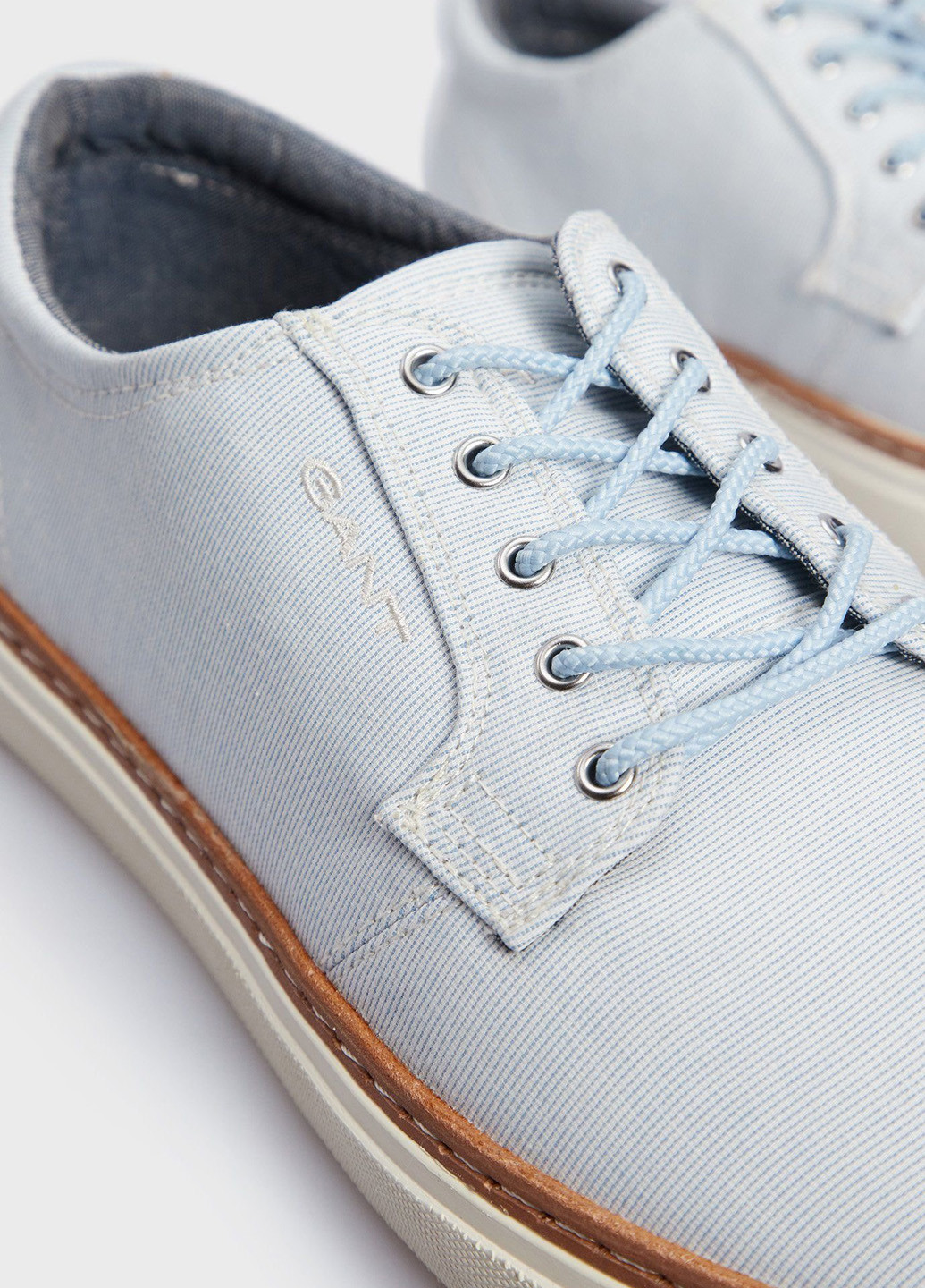 Светло-голубые кеды Gant