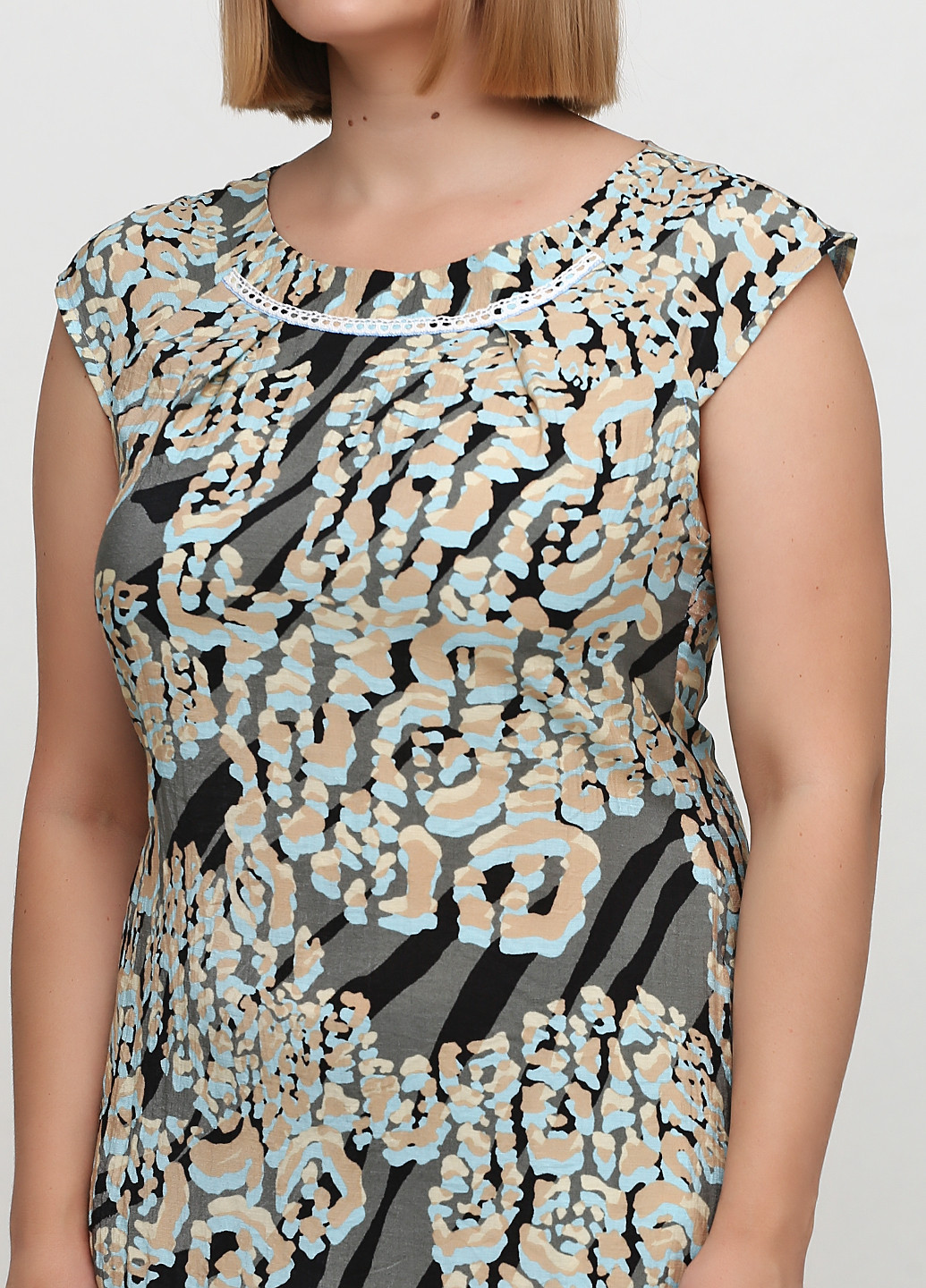 Серое кэжуал платье Алеся с абстрактным узором