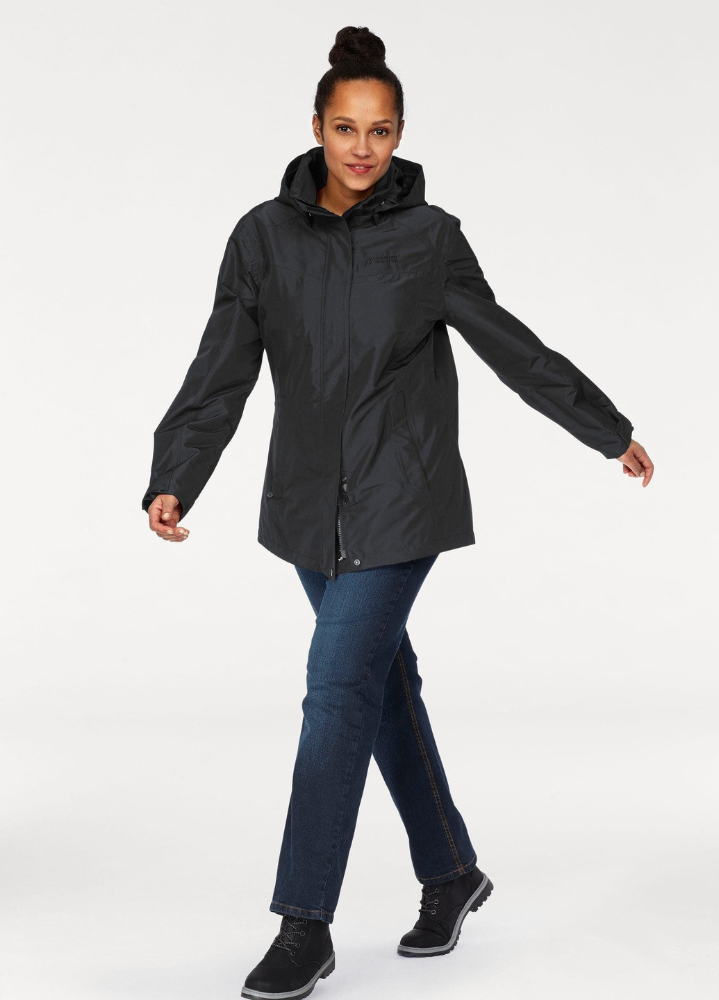 Черная демисезонная куртка Maier Sports