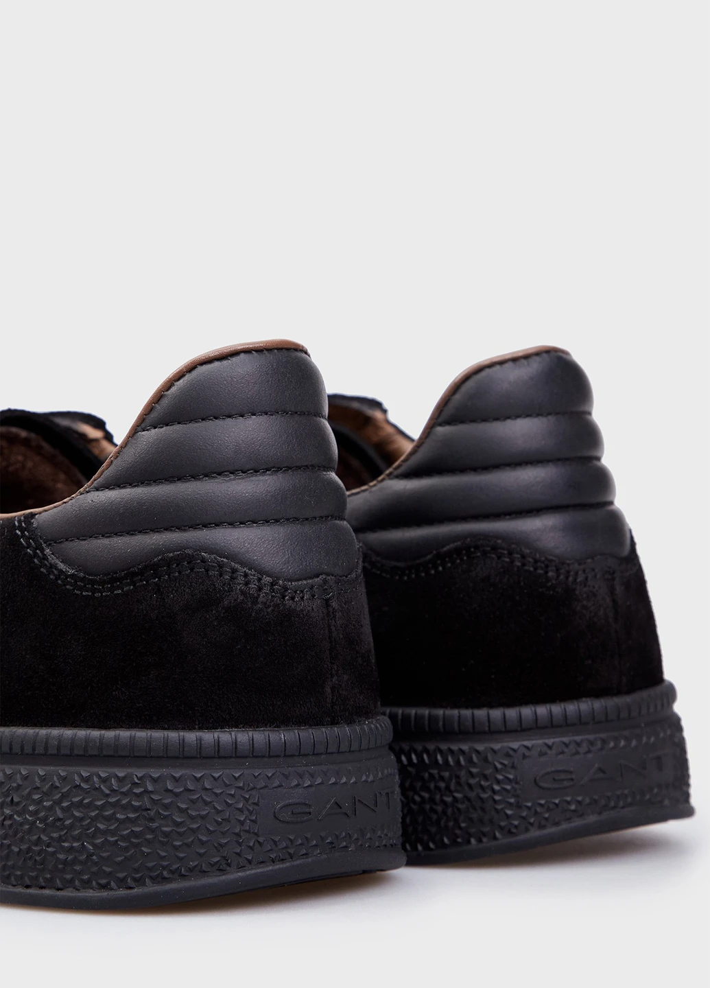 Черные всесезонные кроссовки Gant
