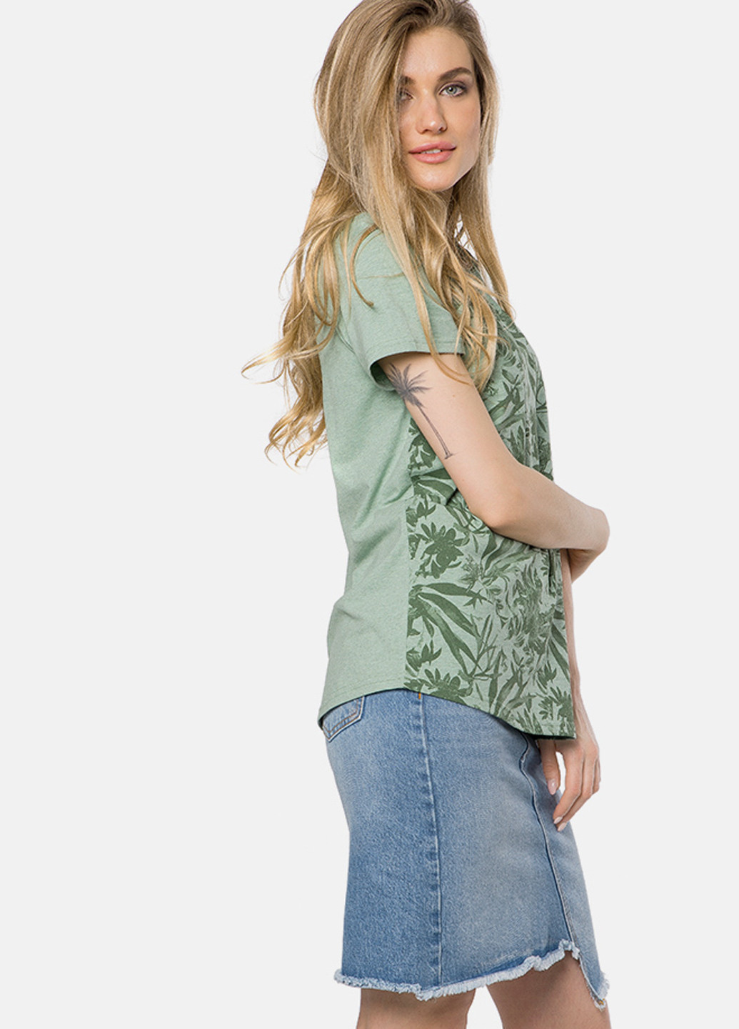 Блідо-зелена літня футболка MR 520