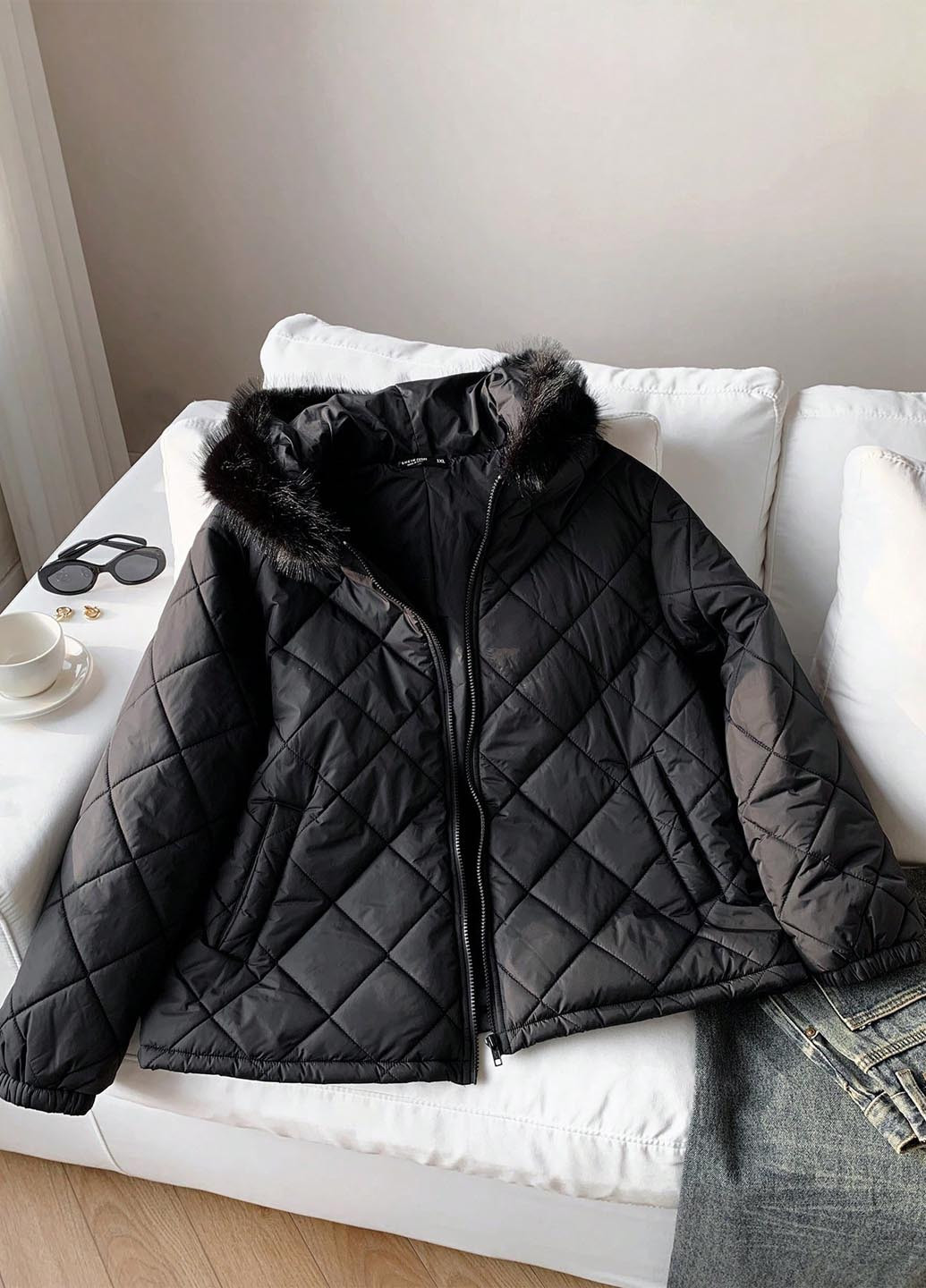 Чорна зимня куртка SHEIN