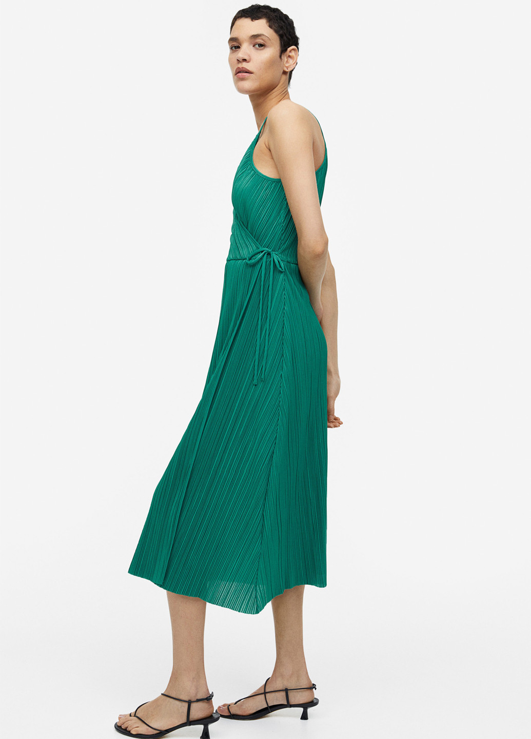 Зеленое кэжуал платье а-силуэт, на запах, с открытой спиной H&M однотонное