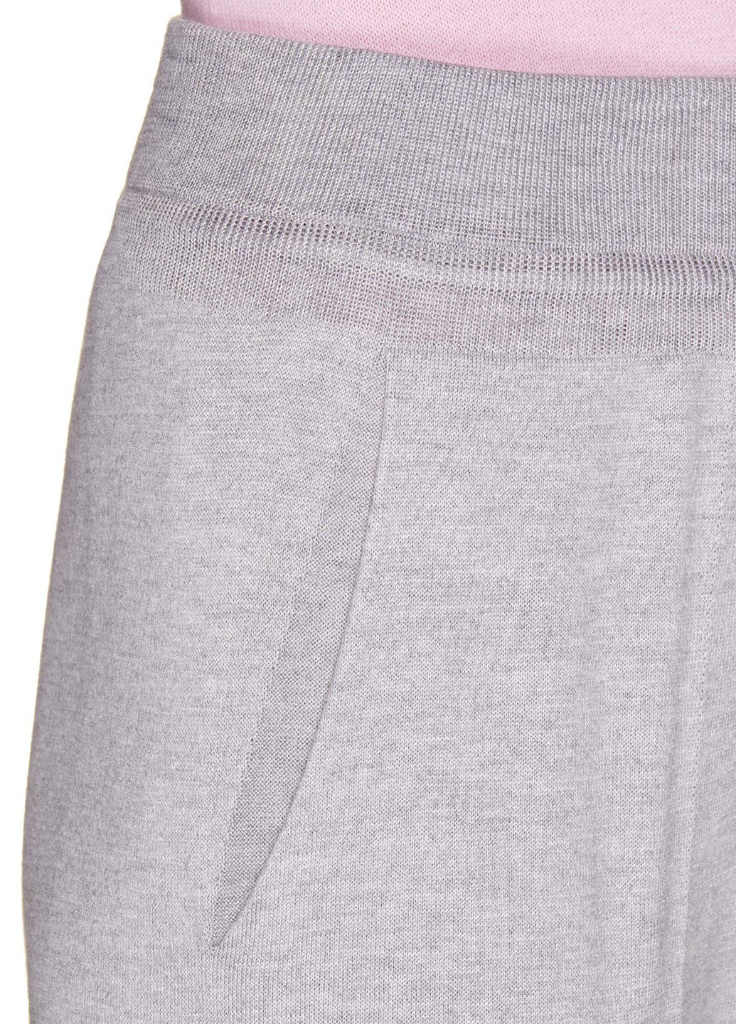 Светло-серые спортивные демисезонные зауженные брюки United Colors of Benetton