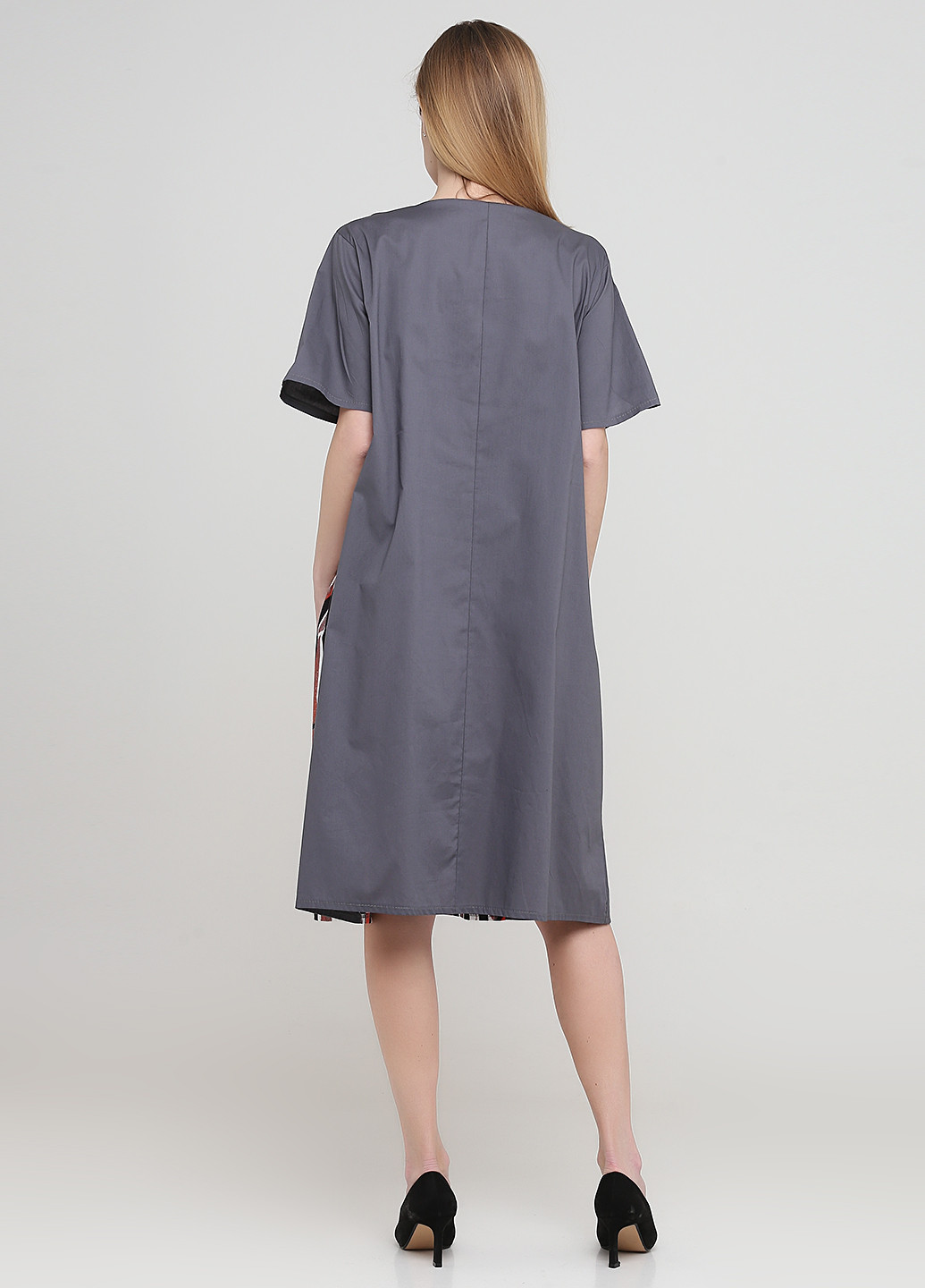Сіра кежуал сукня оверсайз 159 С з абстрактним візерунком