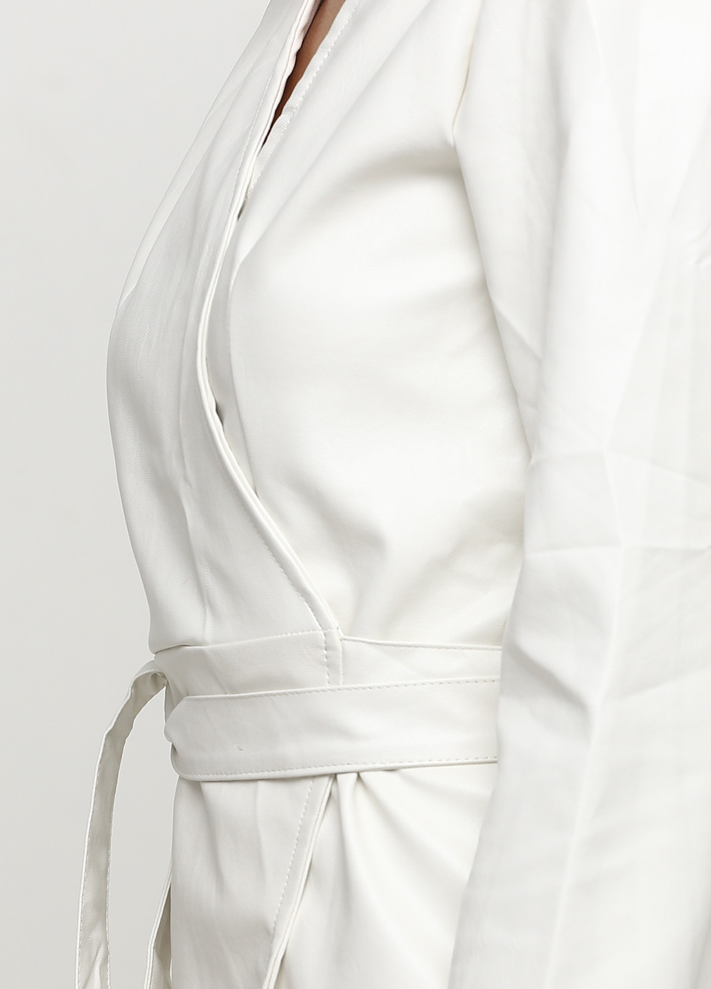 Белое кэжуал платье на запах di classe однотонное
