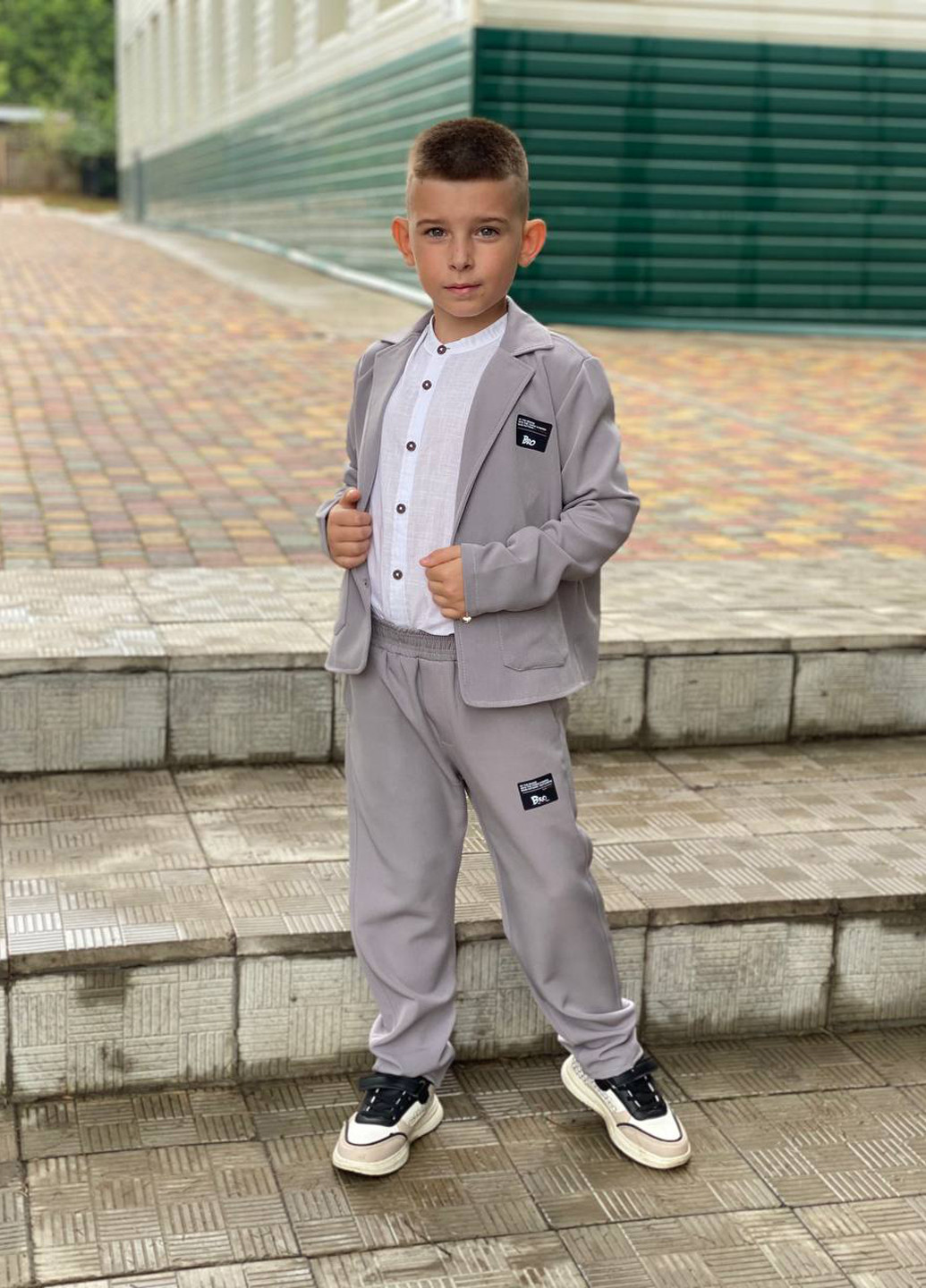 Сірий демісезонний костюм (піджак, штани) брючний BRAZERS