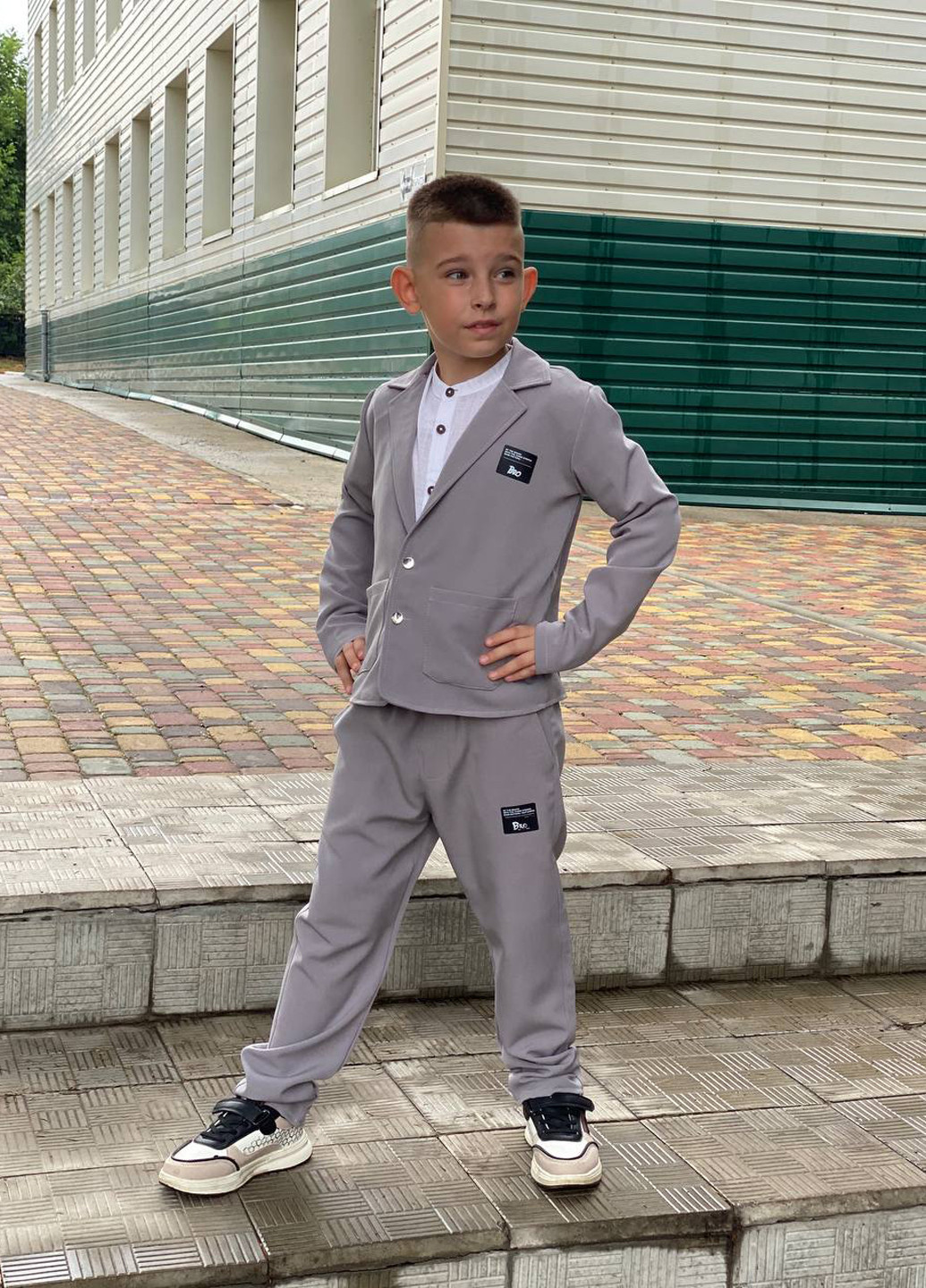 Сірий демісезонний костюм (піджак, штани) брючний BRAZERS