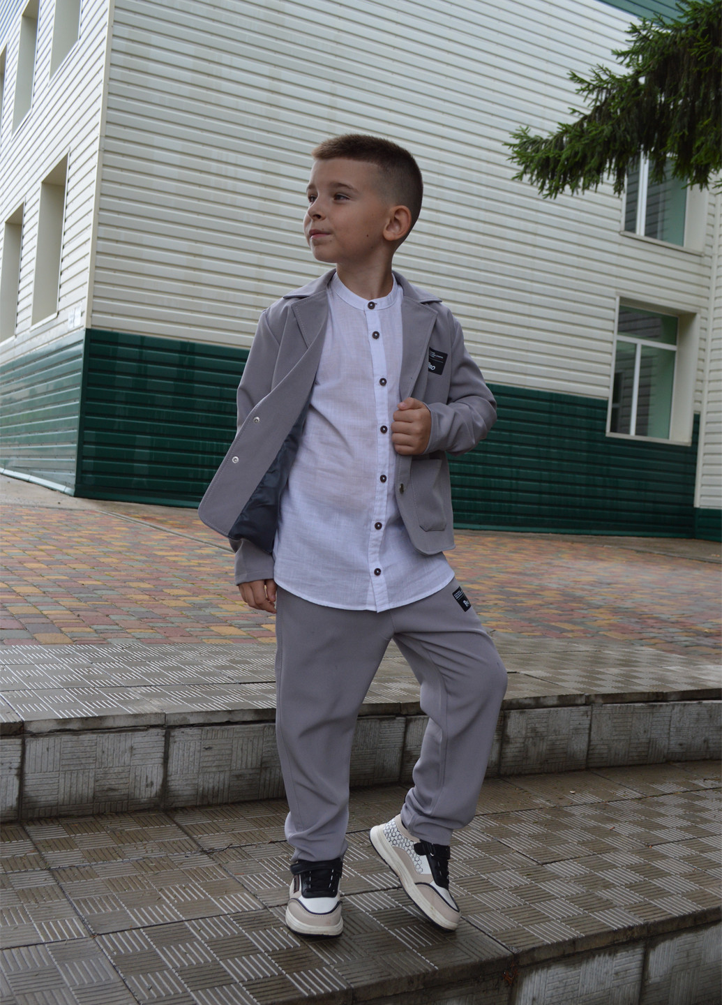 Сірий демісезонний костюм (піджак, штани) брючний BRAZERS