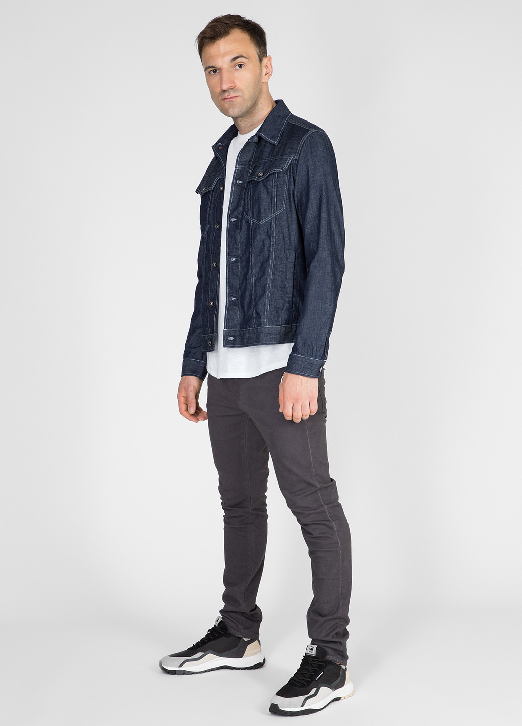 Серые демисезонные зауженные джинсы G-Star Raw