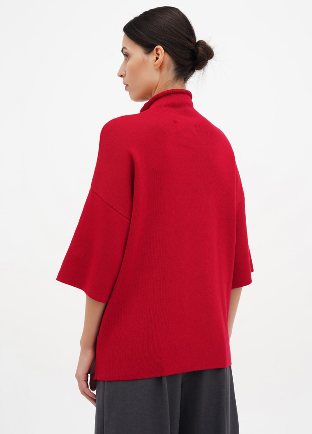 Червоний демісезонний светр ESSME