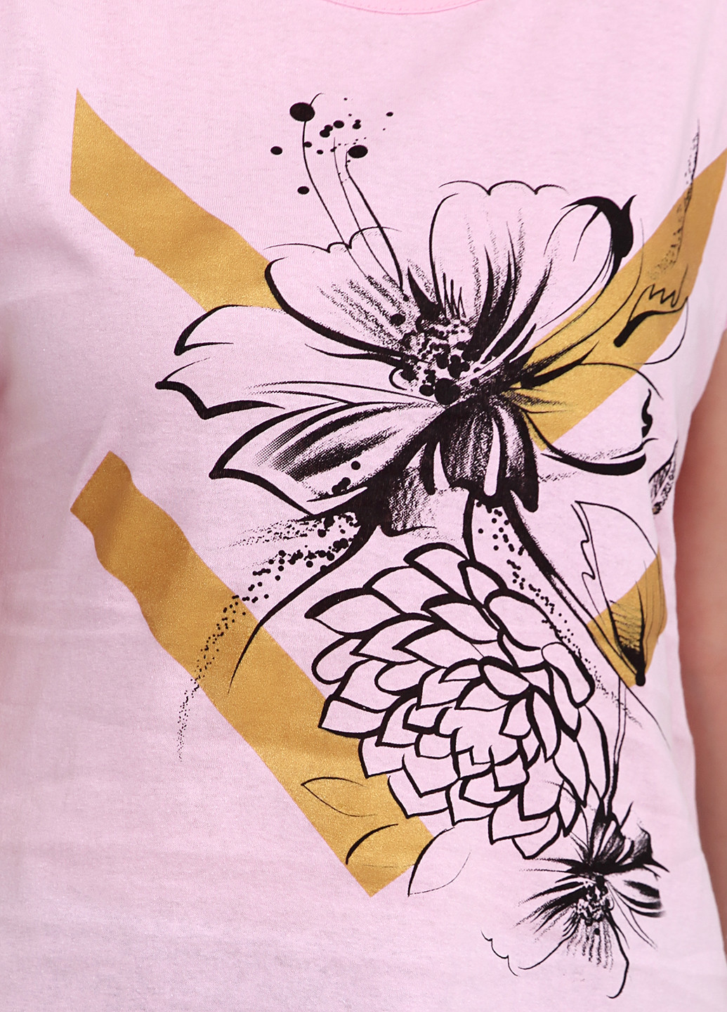 Розовая летняя футболка Carla Mara