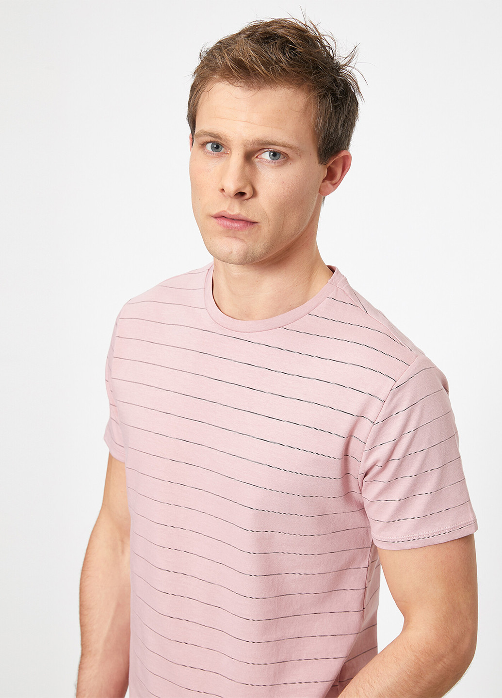 Светло-розовая футболка KOTON