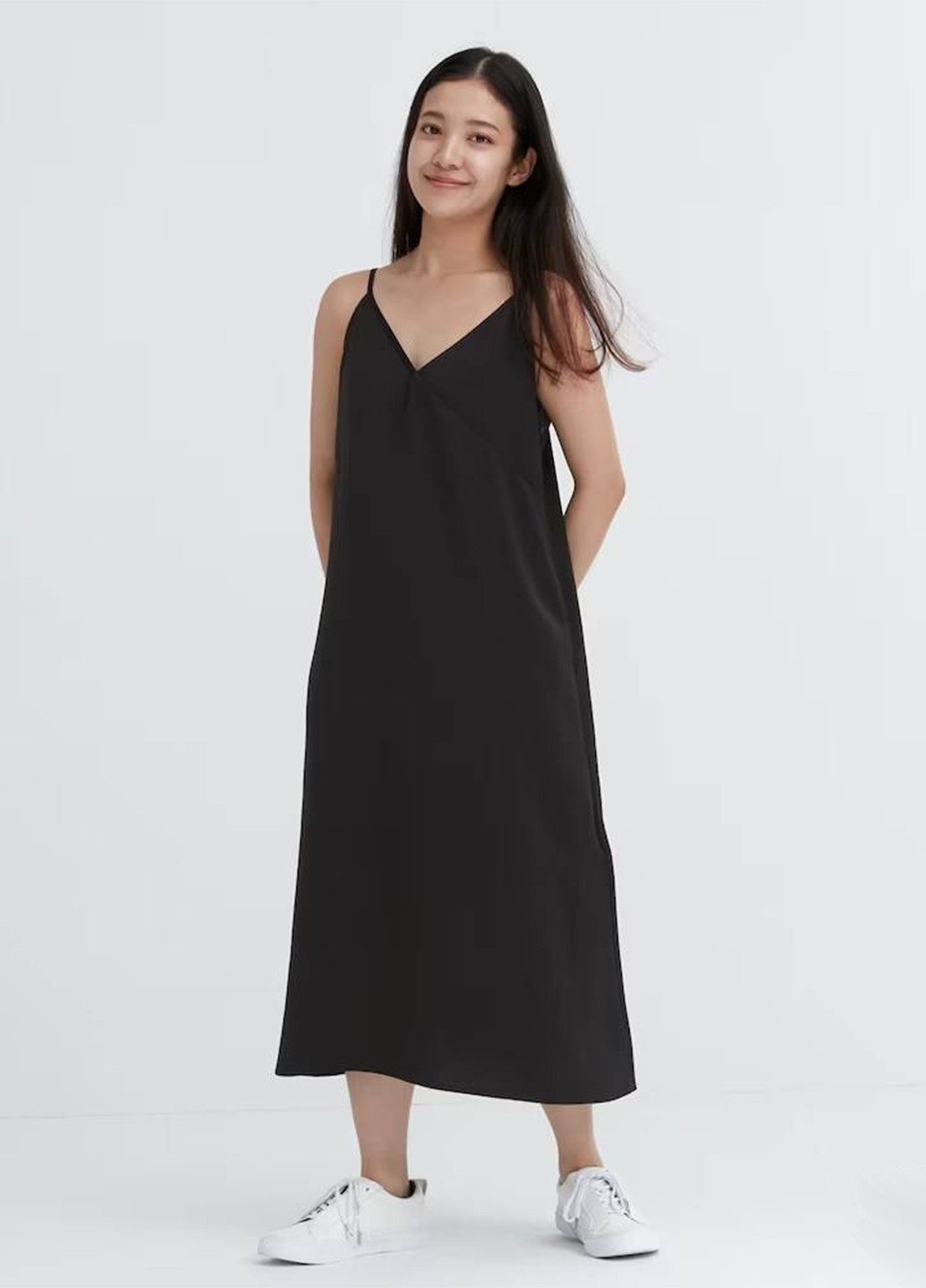 Черное кэжуал платье платье-комбинация Uniqlo однотонное
