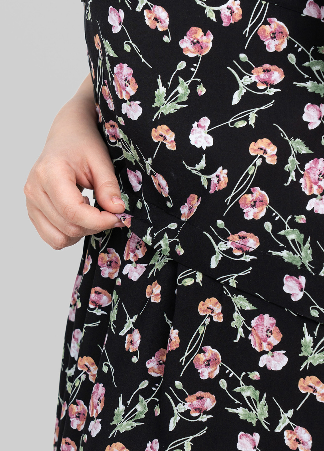 Черное кэжуал платье а-силуэт A'll Posa с цветочным принтом