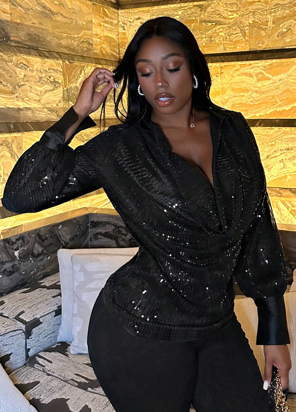 Чёрная блуза SHEIN