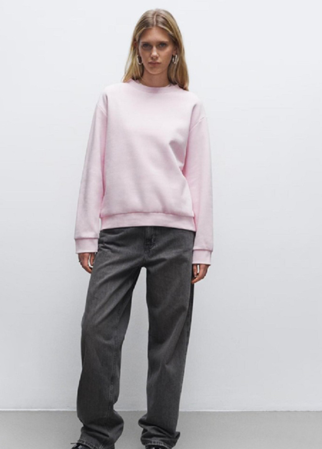 Светло-розовый свитшот H&M однотонный без декора (316276472)