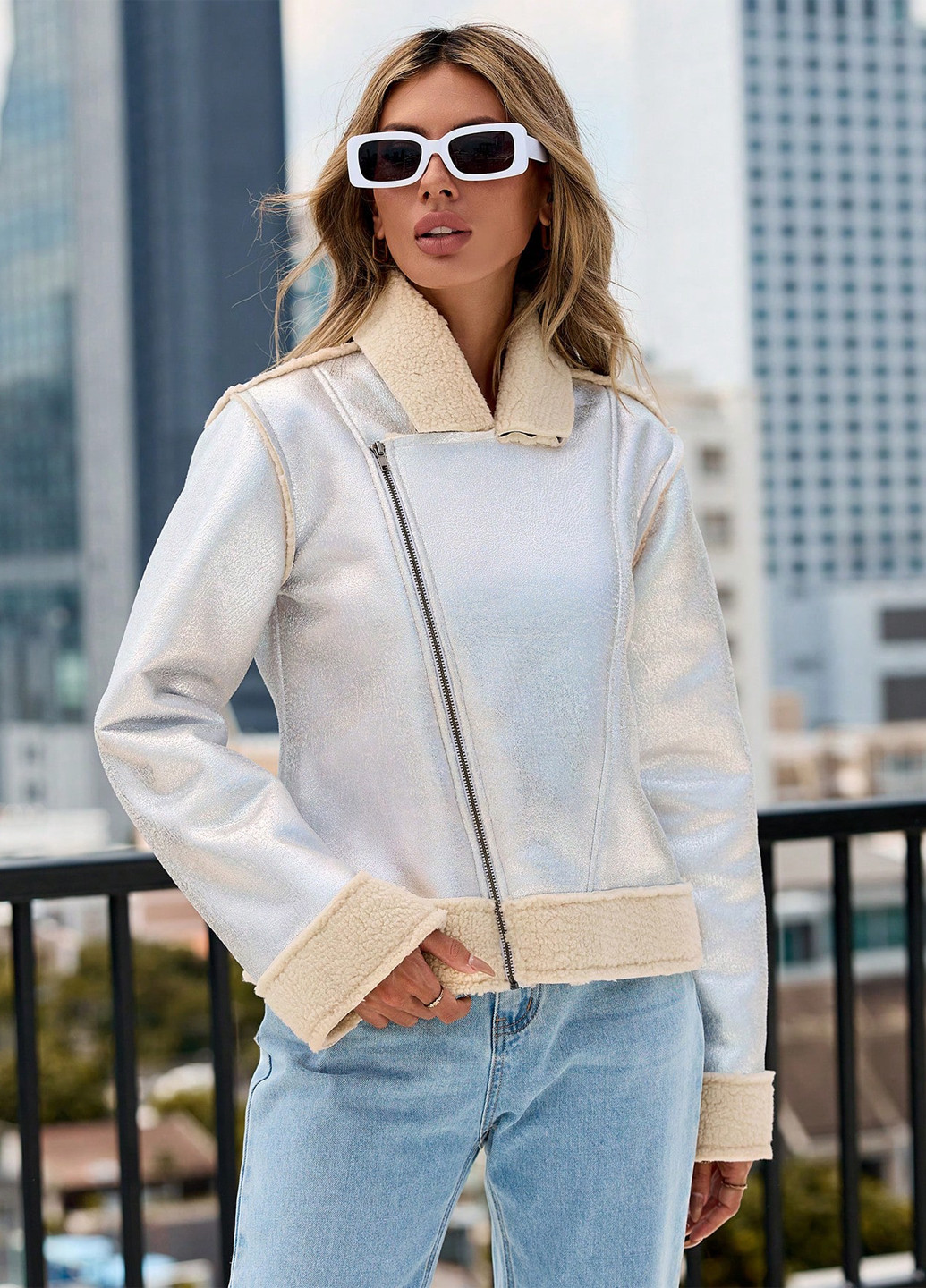 Серебряная демисезонная куртка косуха SHEIN