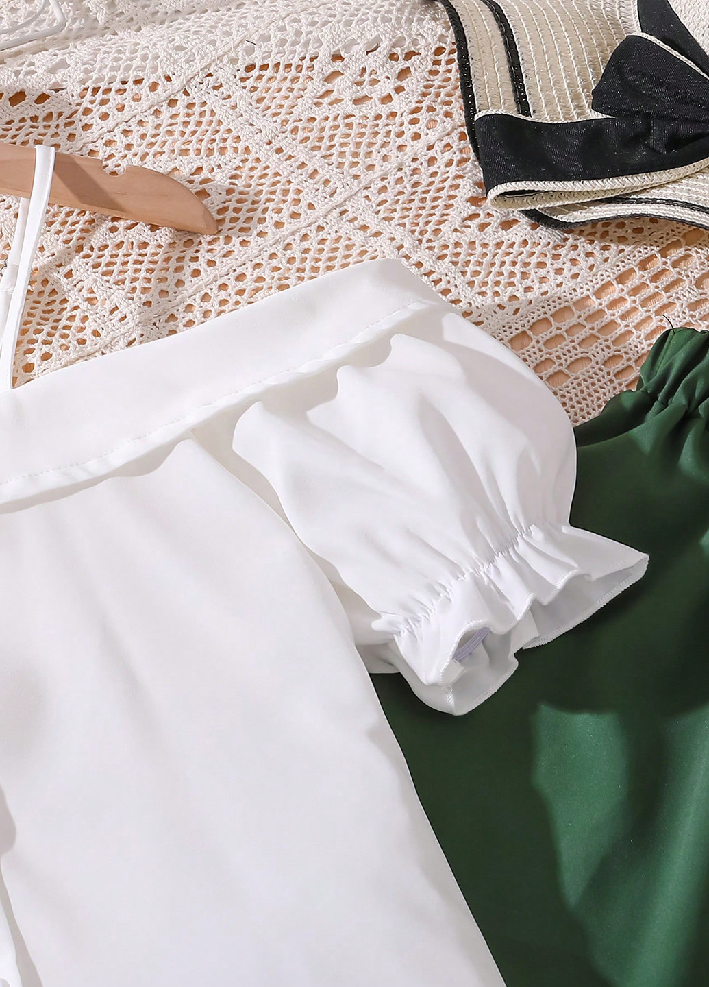 Оливковый летний комплект (блуза, брюки) SHEIN