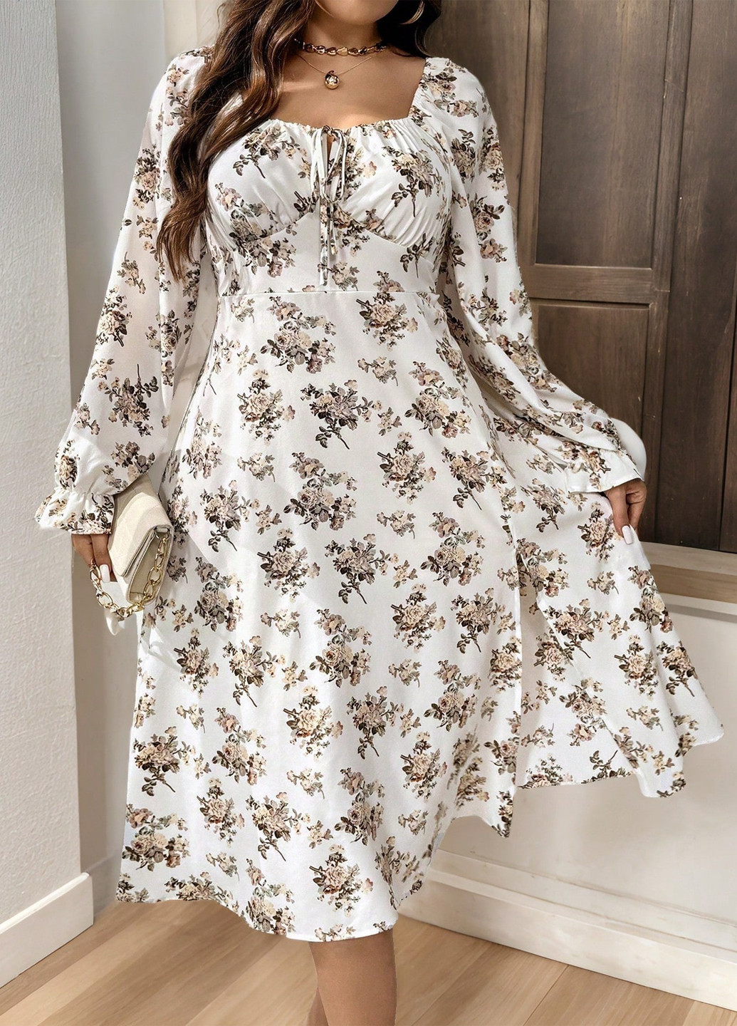 Молочное кэжуал платье клеш SHEIN с цветочным принтом