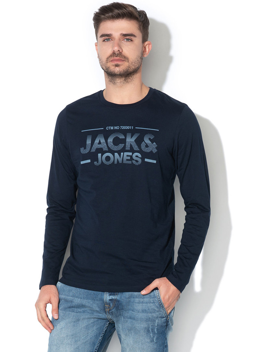 Темно-синий демисезонный кэжуал лонгслив Jack & Jones с надписями