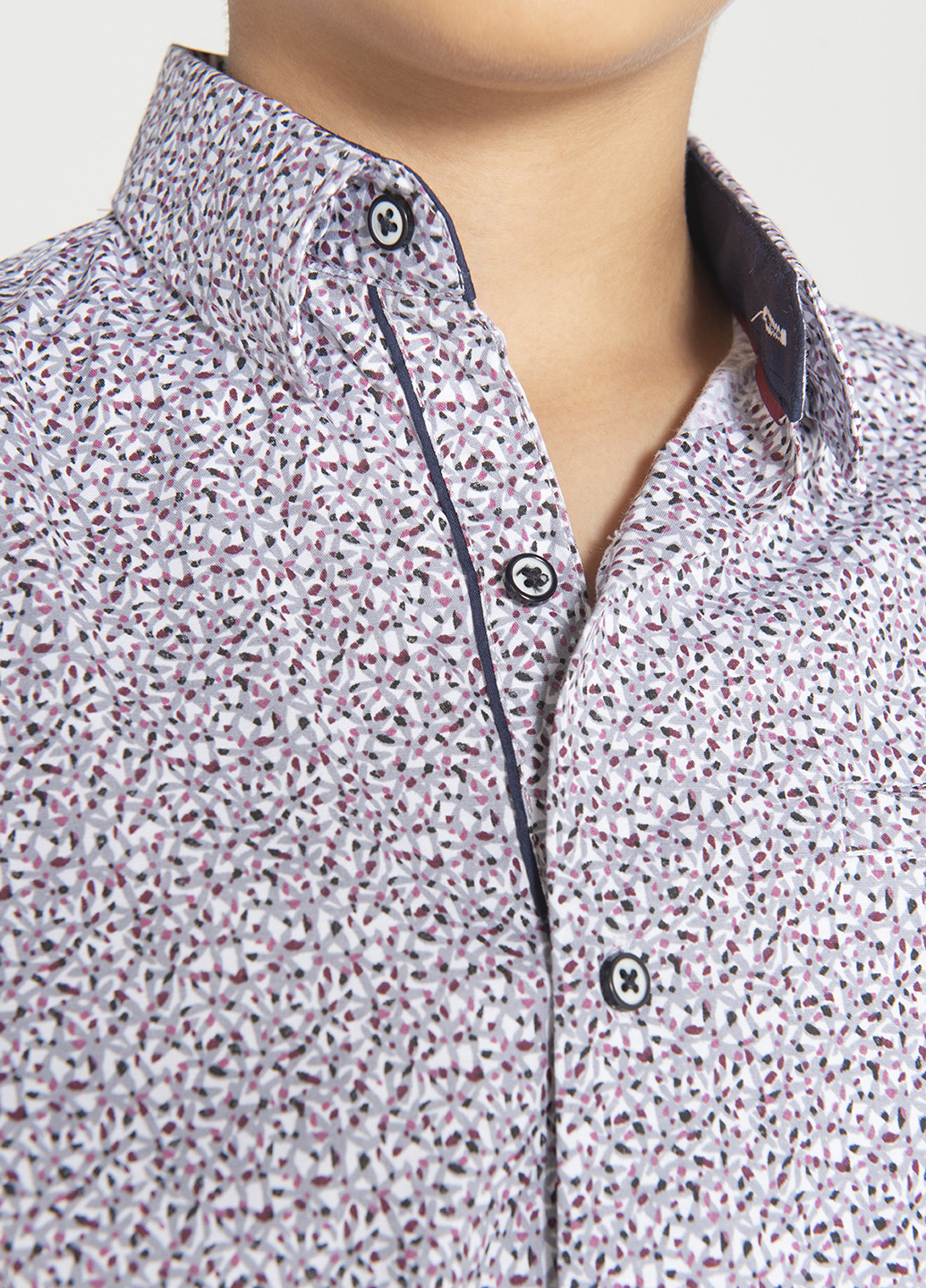 Светло-серая кэжуал рубашка с геометрическим узором Redpolo