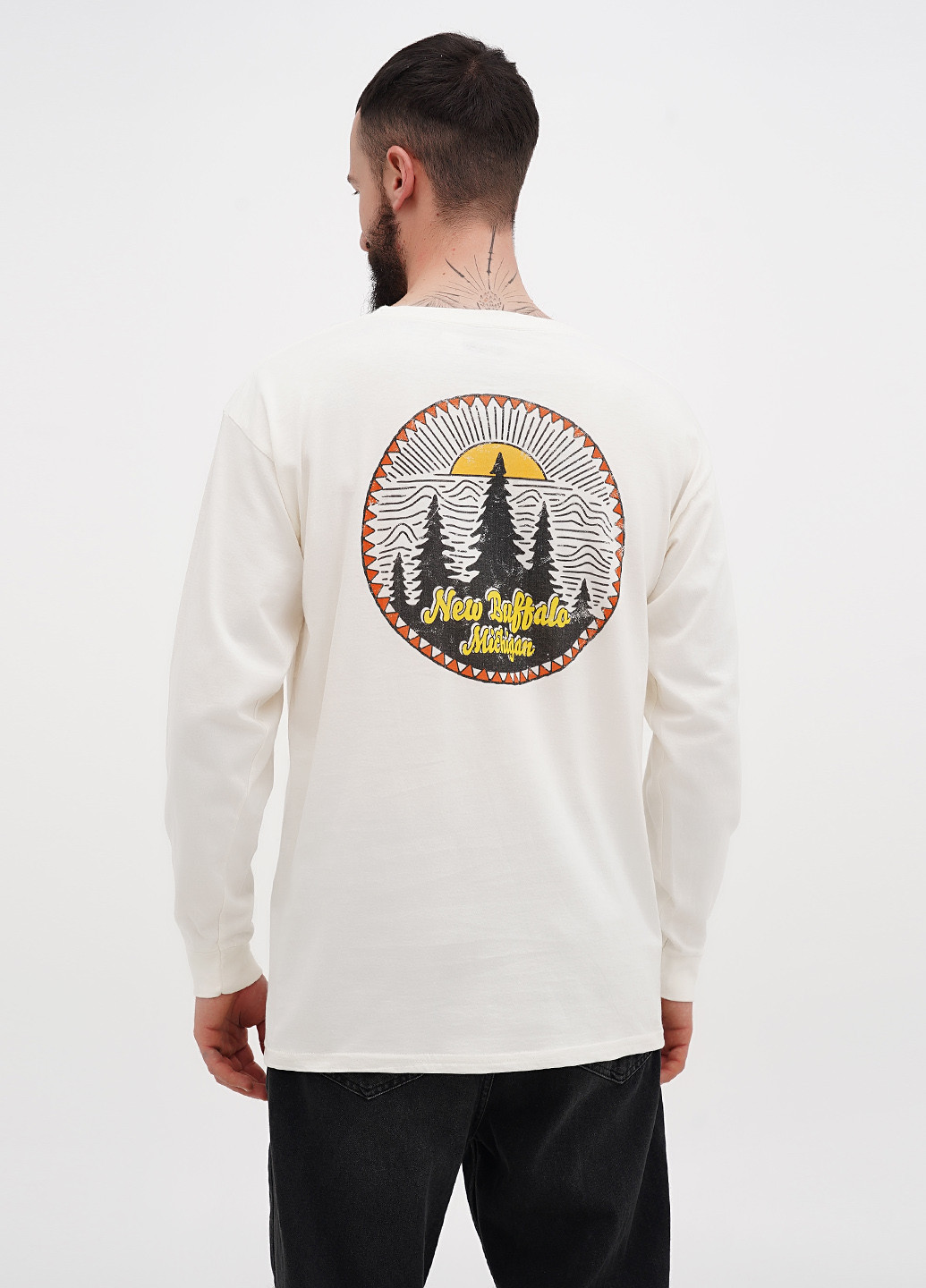 Молочный демисезонный кэжуал лонгслив tgt с рисунком