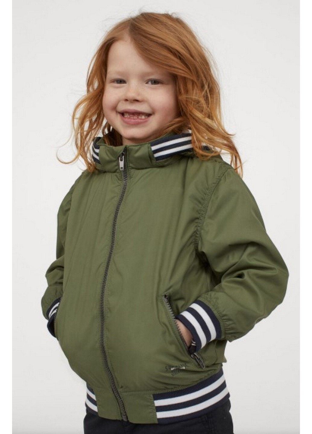 Оливкова (хакі) демісезонна куртка бомбер для хлопчика H&M