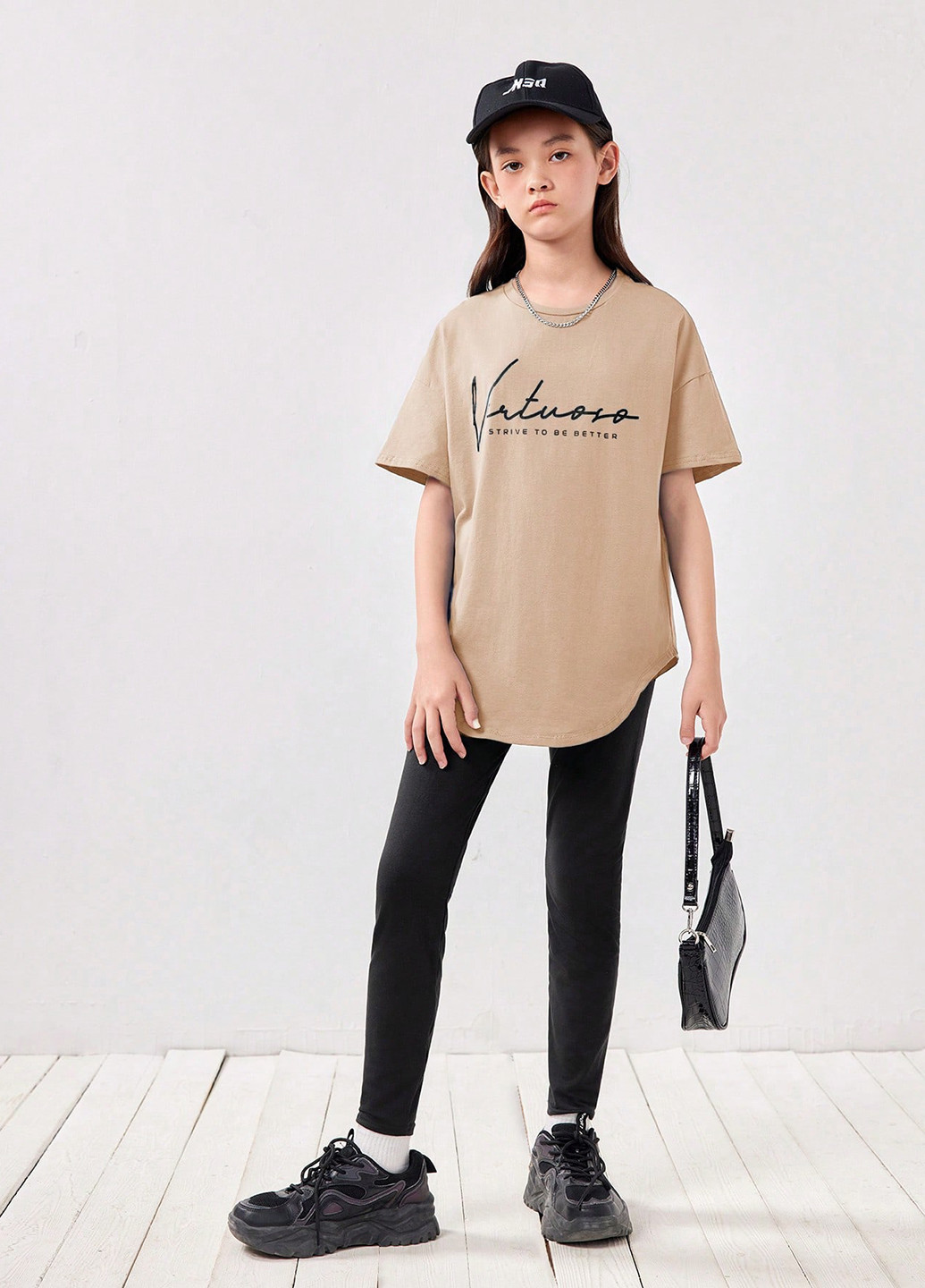 Бежевий демісезонний костюм (футболка, леггінси) брючний SHEIN