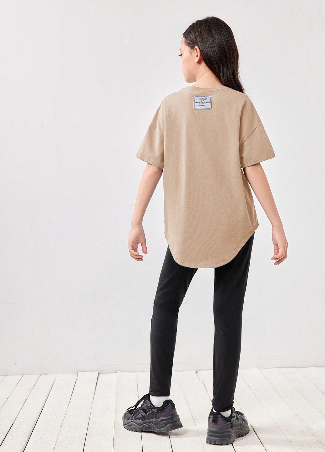 Бежевий демісезонний костюм (футболка, леггінси) брючний SHEIN