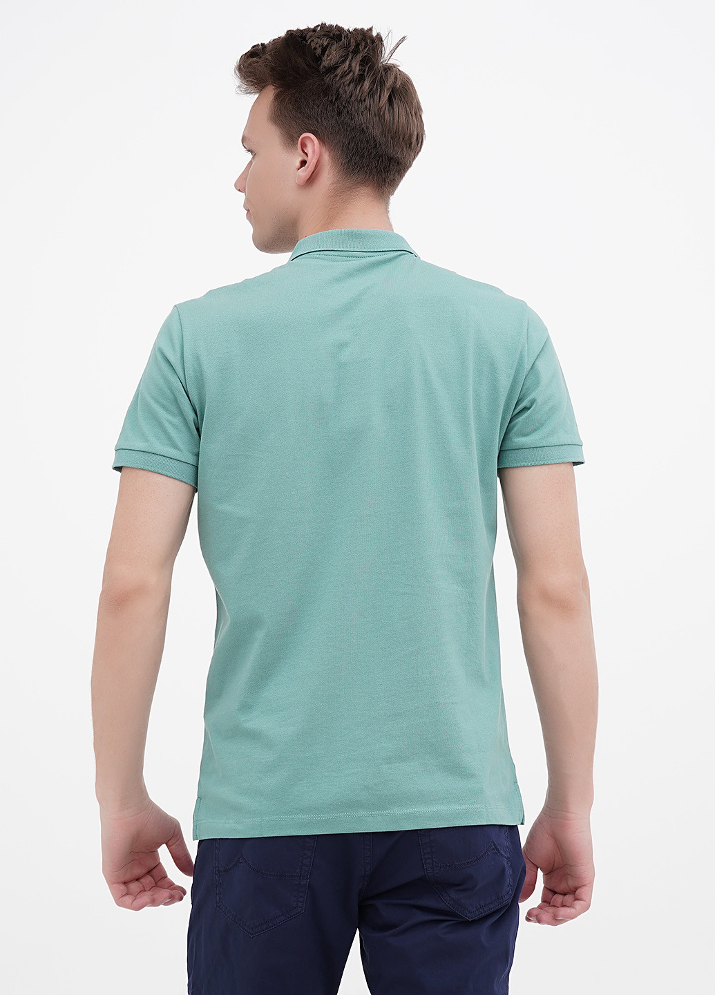 Зеленая футболка-поло для мужчин Armani Exchange с надписью