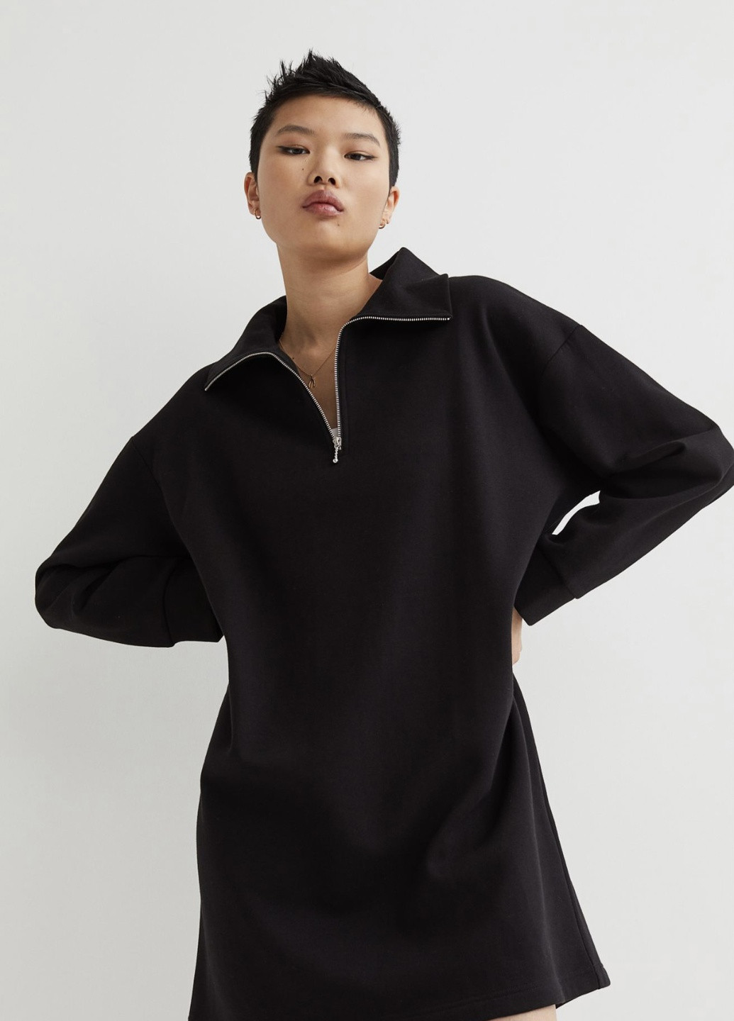 Черное кэжуал трикотажное платье на флисе платье-свитшот H&M однотонное