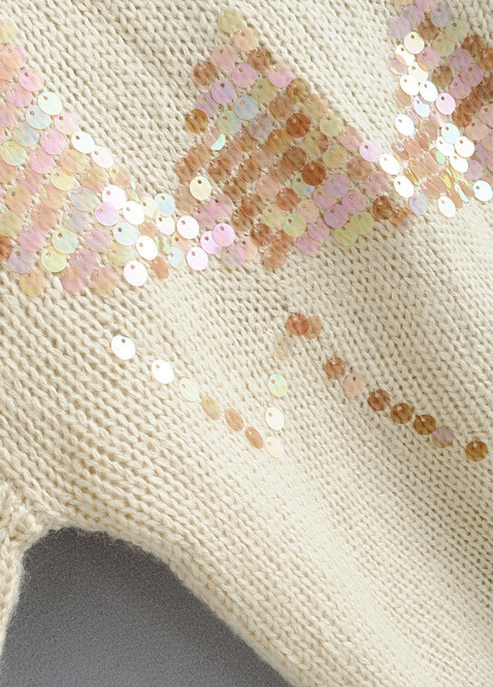 Бежевый демисезонный свитер женский с пайетками radiance Berni Fashion 55396