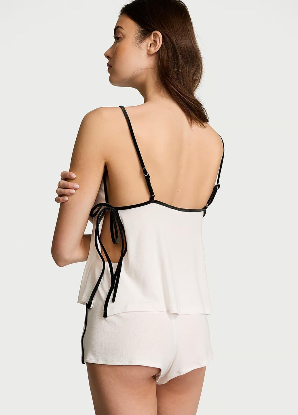 Біла всесезон піжама (майка, шорти) майка + шорти Victoria's Secret