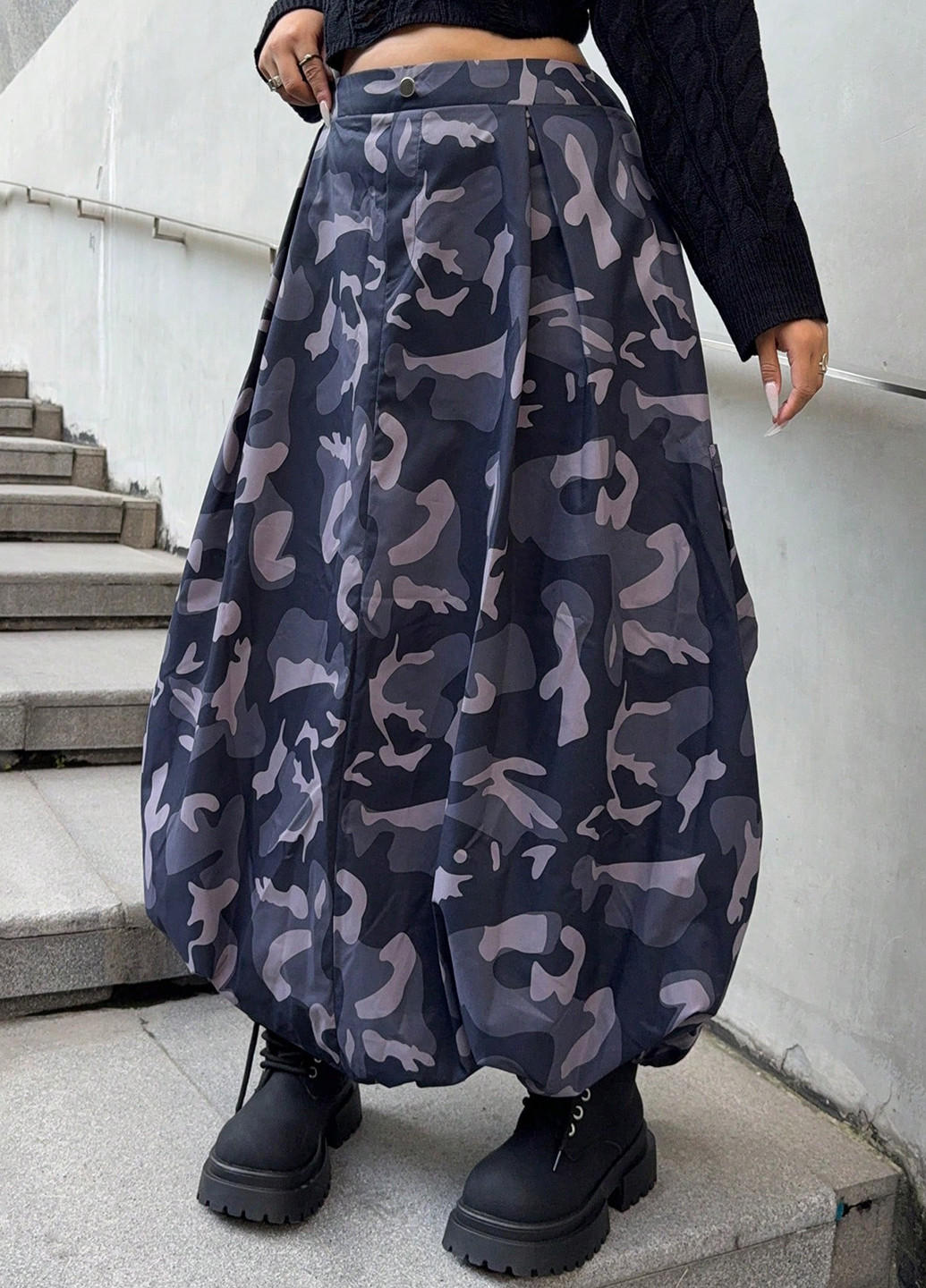 Серая кэжуал камуфляжная юбка SHEIN баллон, карго