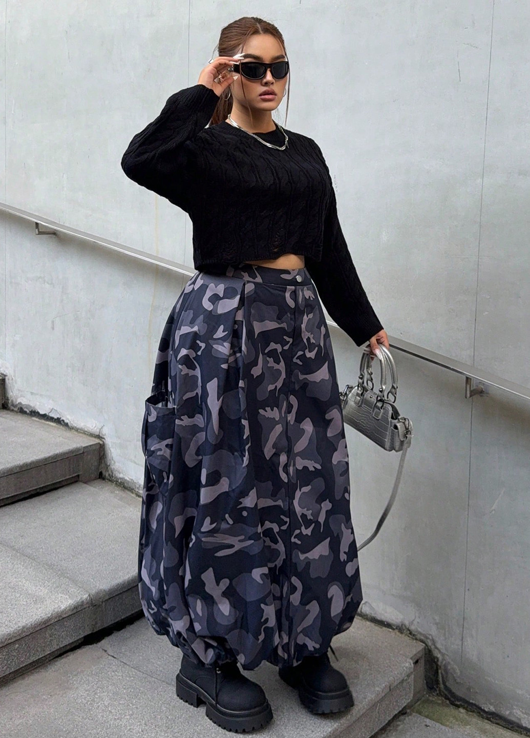 Серая кэжуал камуфляжная юбка SHEIN баллон, карго