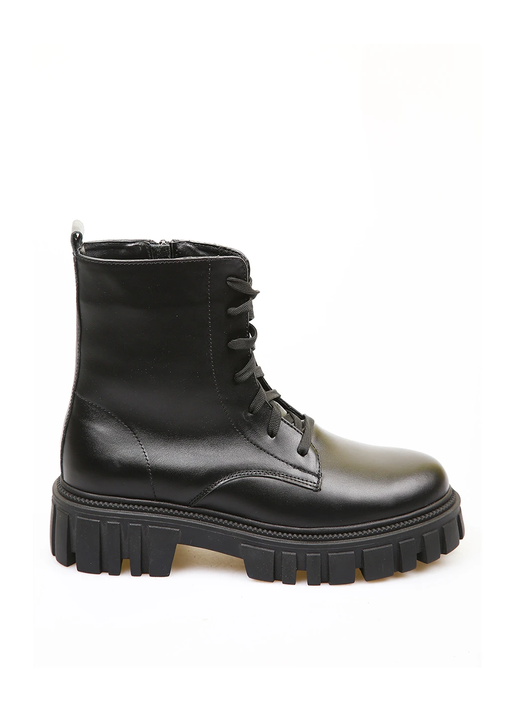 Зимние ботинки берцы Bizoni на тракторной подошве