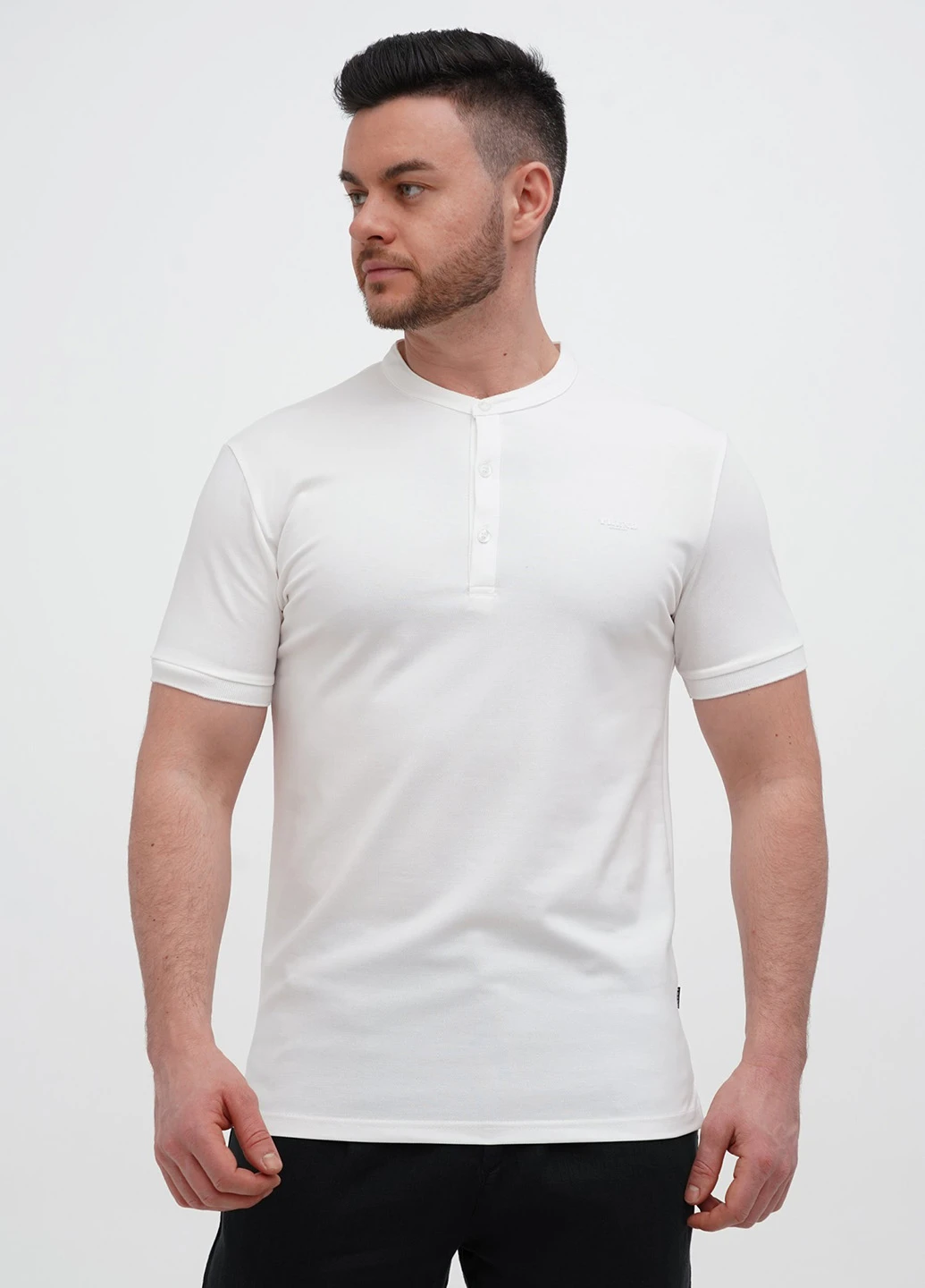 Белая футболка Trend Collection