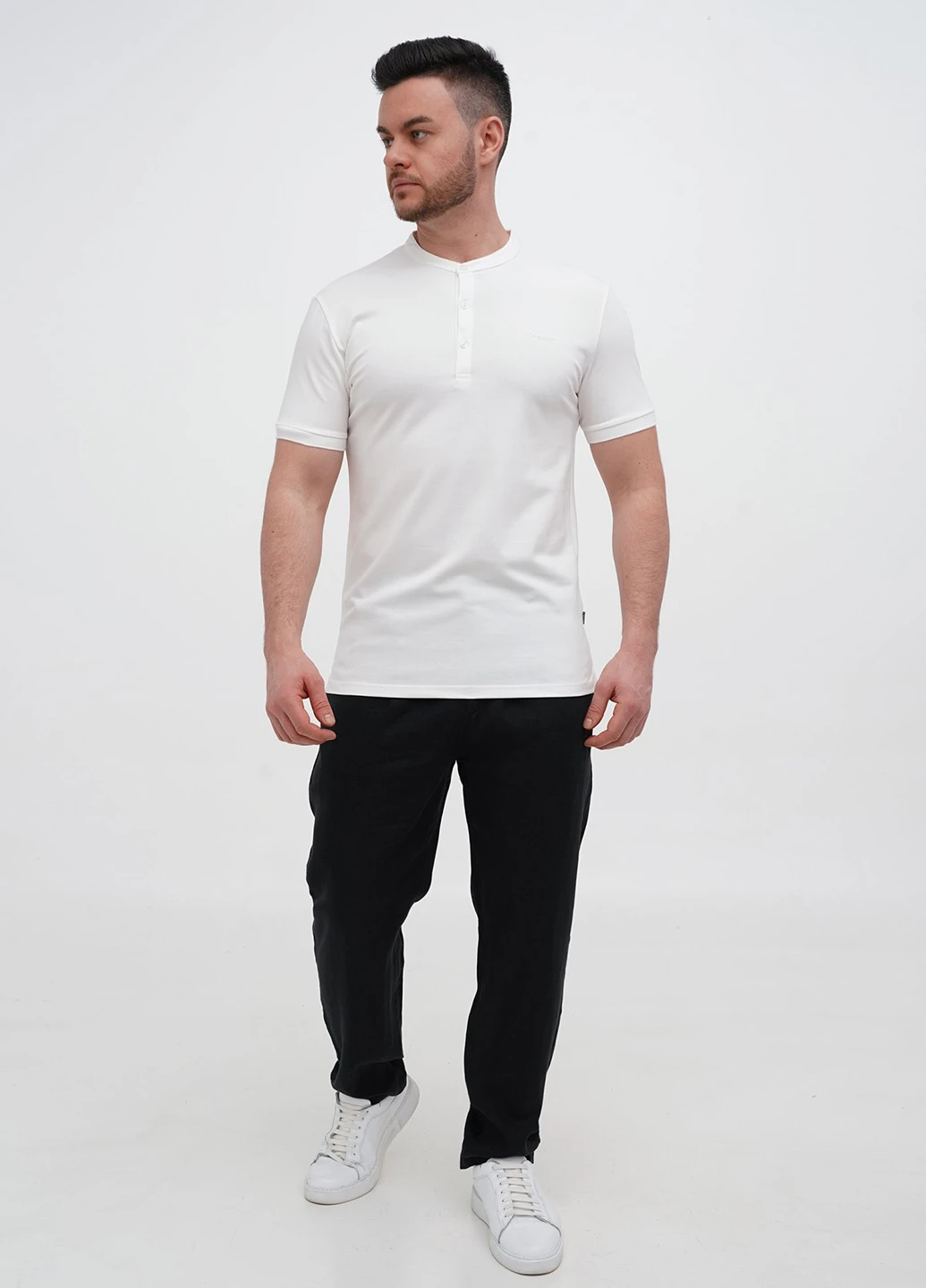 Белая футболка Trend Collection