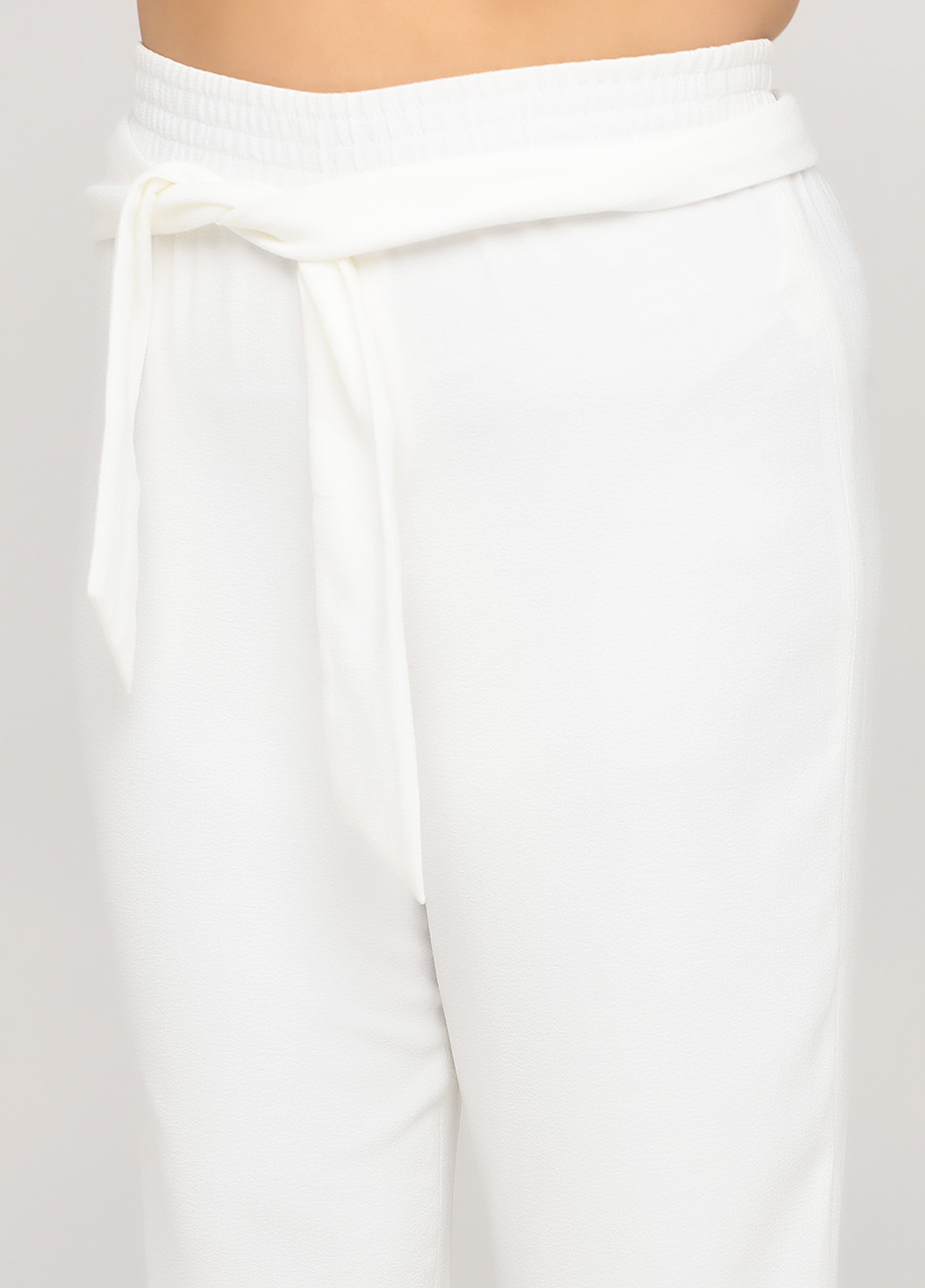 Белые кэжуал демисезонные укороченные, зауженные брюки Club Monaco