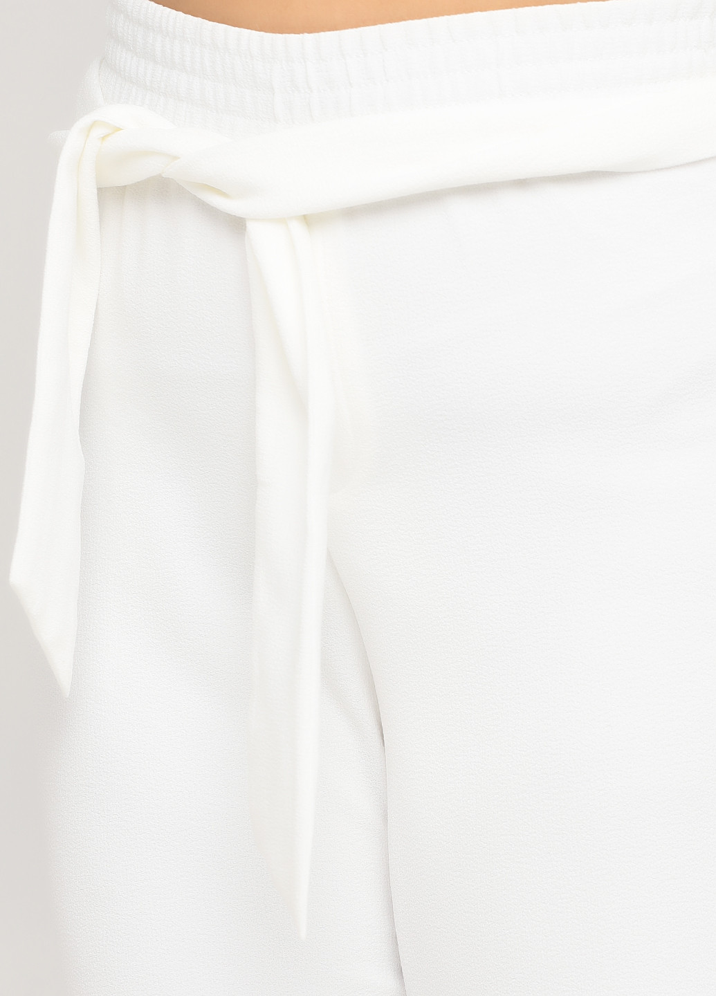 Белые кэжуал демисезонные укороченные, зауженные брюки Club Monaco