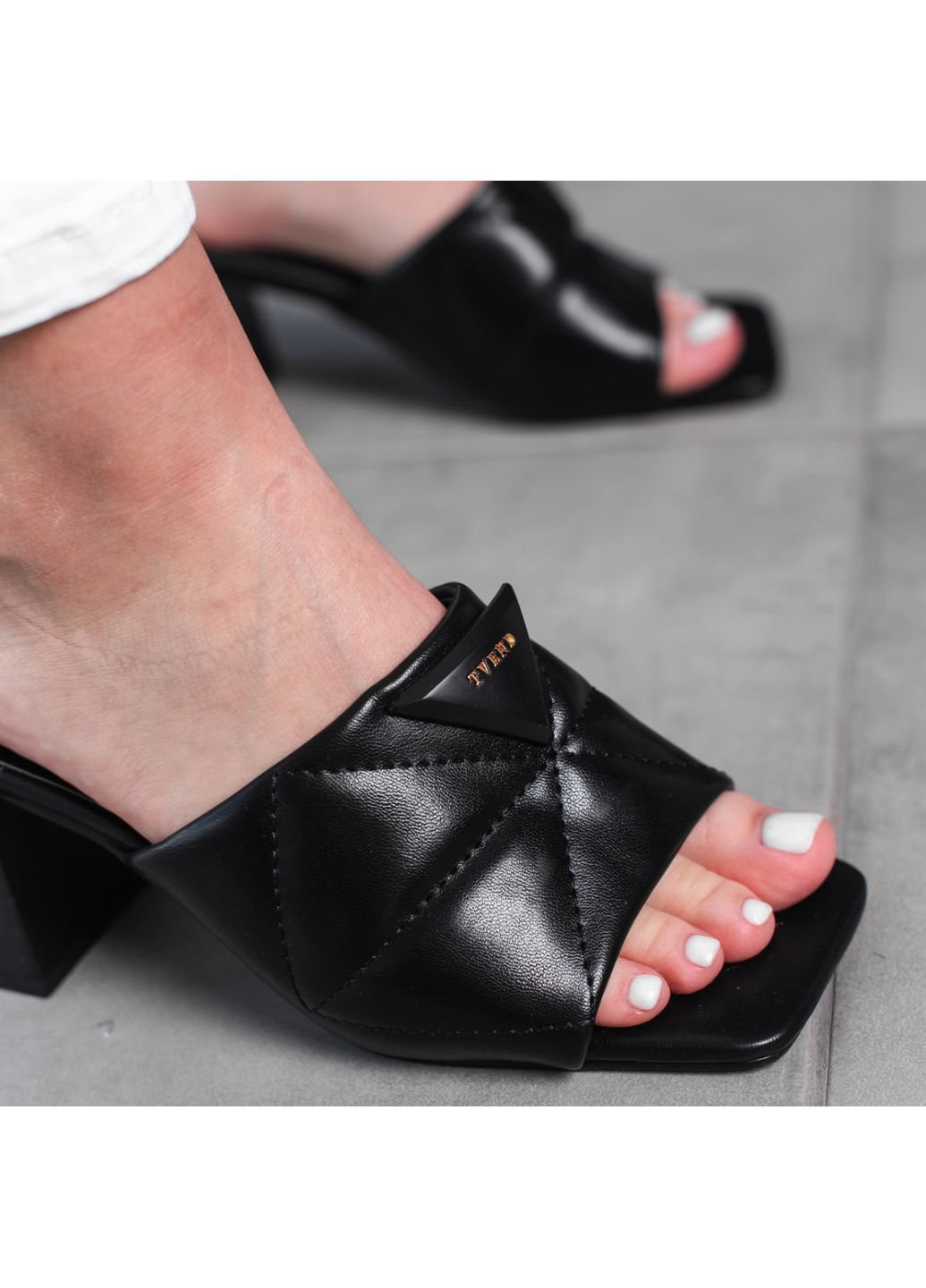 Черные мюли женские louie 3638 38 ра Fashion на среднем каблуке