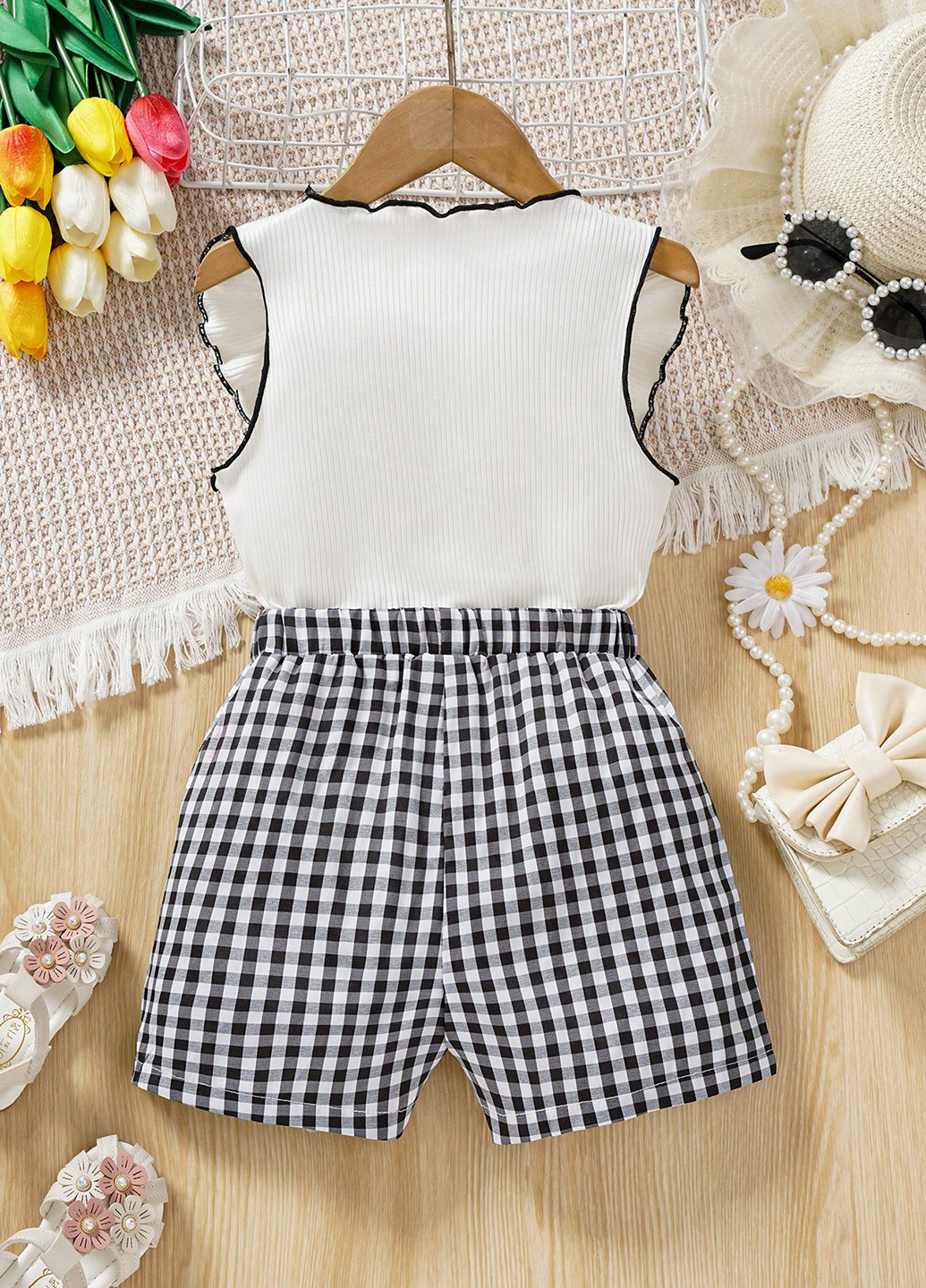 Черно-белый летний костюм (топ, шорты) SHEIN
