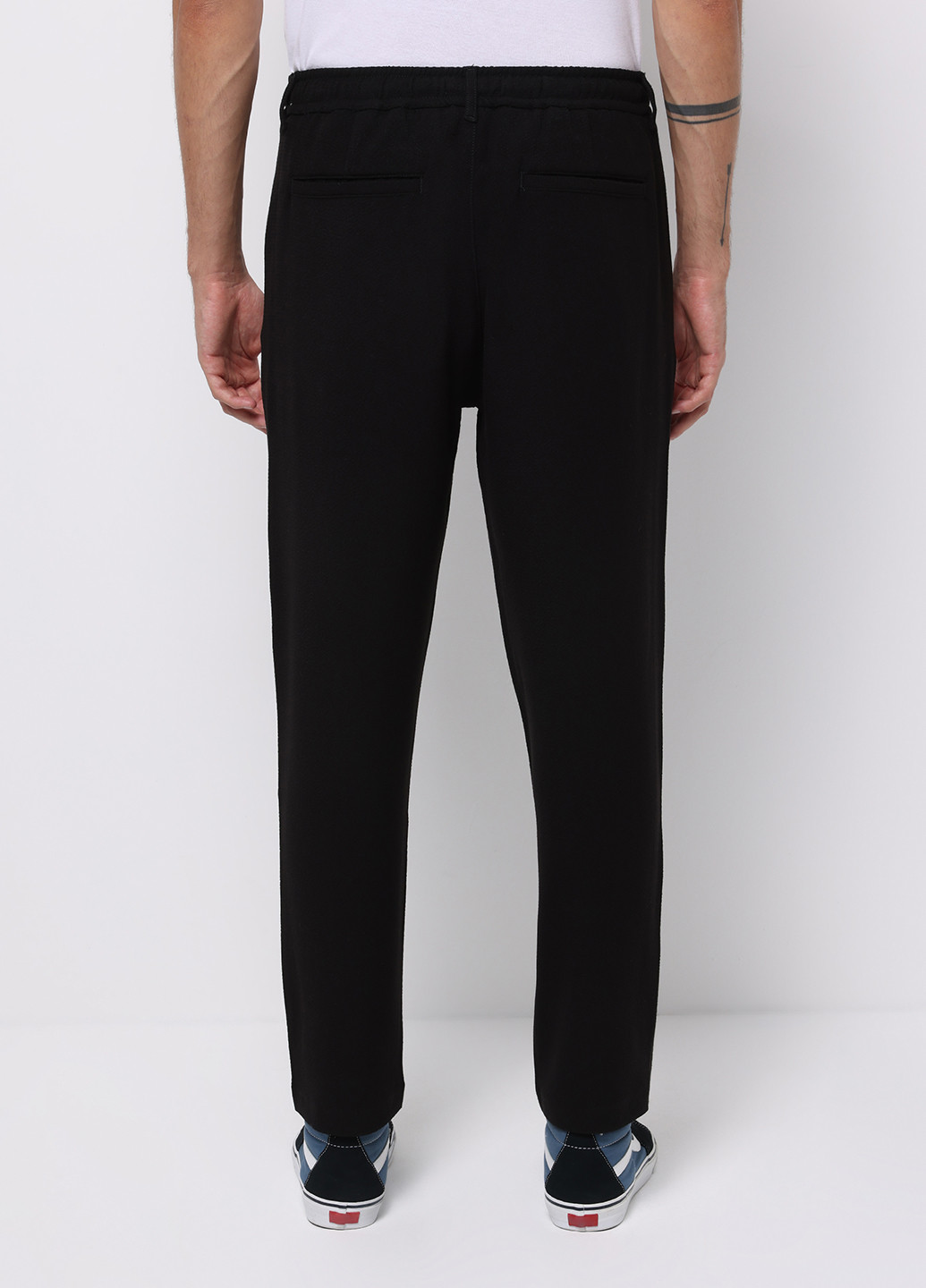 Черные спортивные, кэжуал демисезонные зауженные брюки Colin's