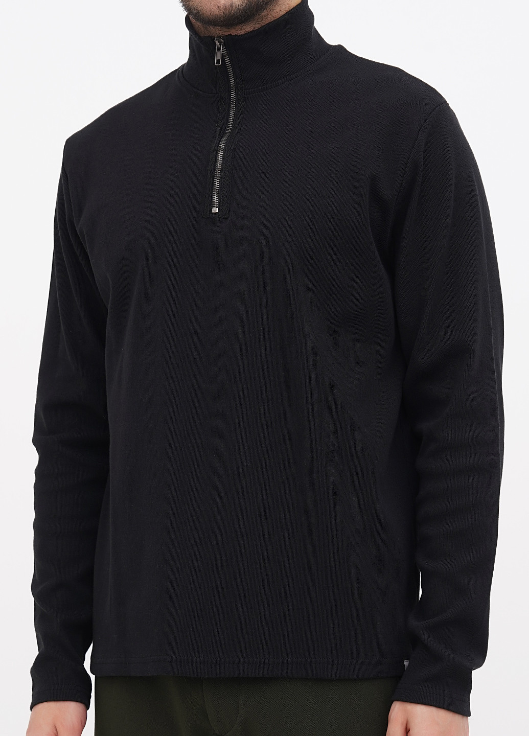 Черный демисезонный свитер Minimum