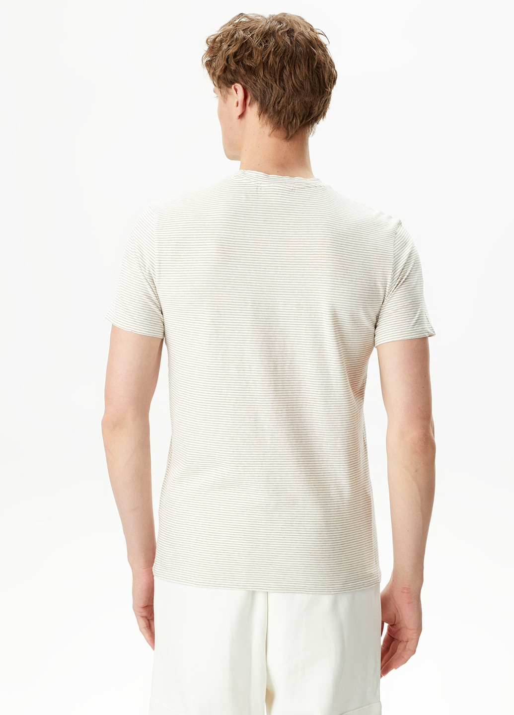 Бежевая футболка Lacoste