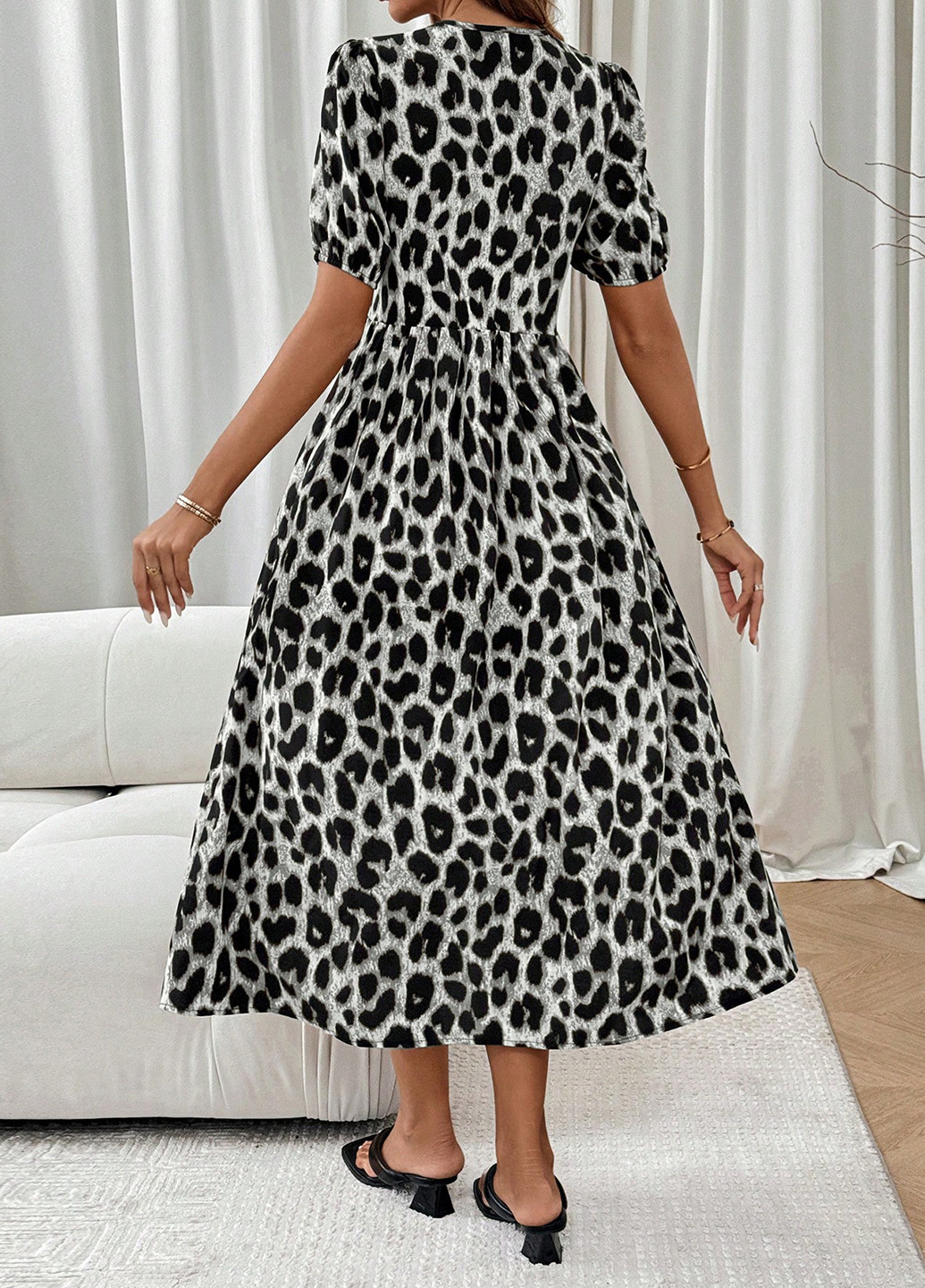 Серое кэжуал платье клеш SHEIN леопардовый