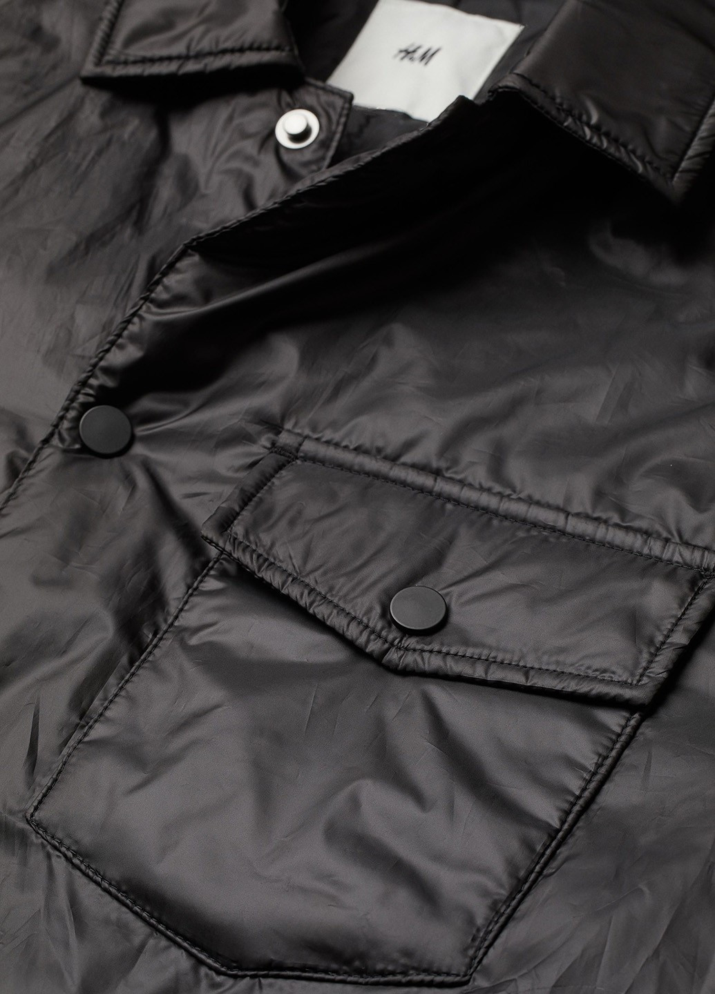 Черная демисезонная куртка H&M