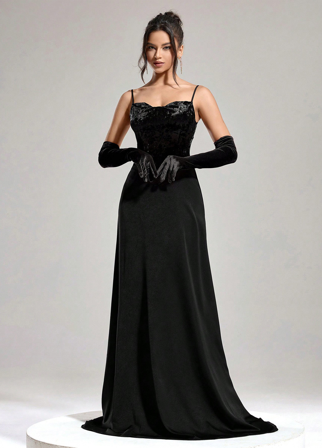 Черное праздничный, вечернее платье со шлейфом, а-силуэт, с корсетом SHEIN однотонное